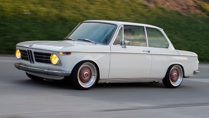 Bougie Boosted Bavarian: Tony's Turbocharged BMW 2002