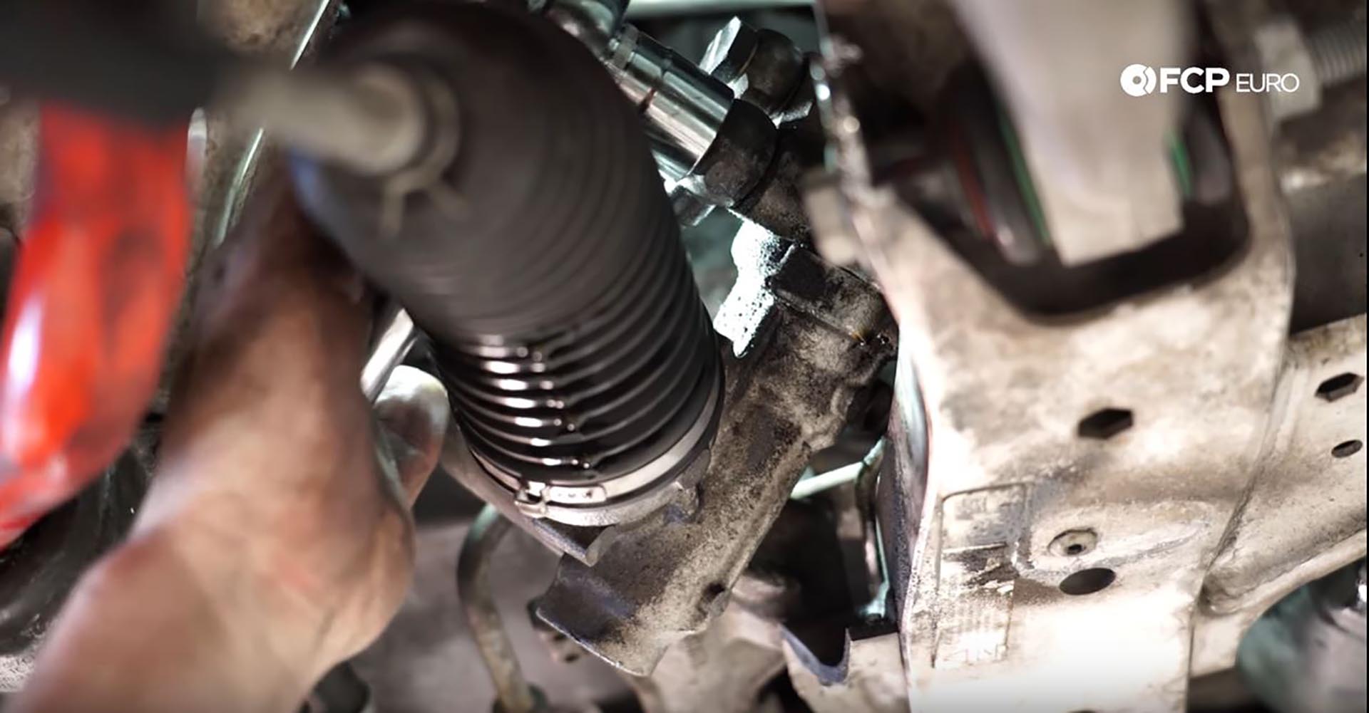 BMW Steering Rack Pressure Return Line removing banjo bolts