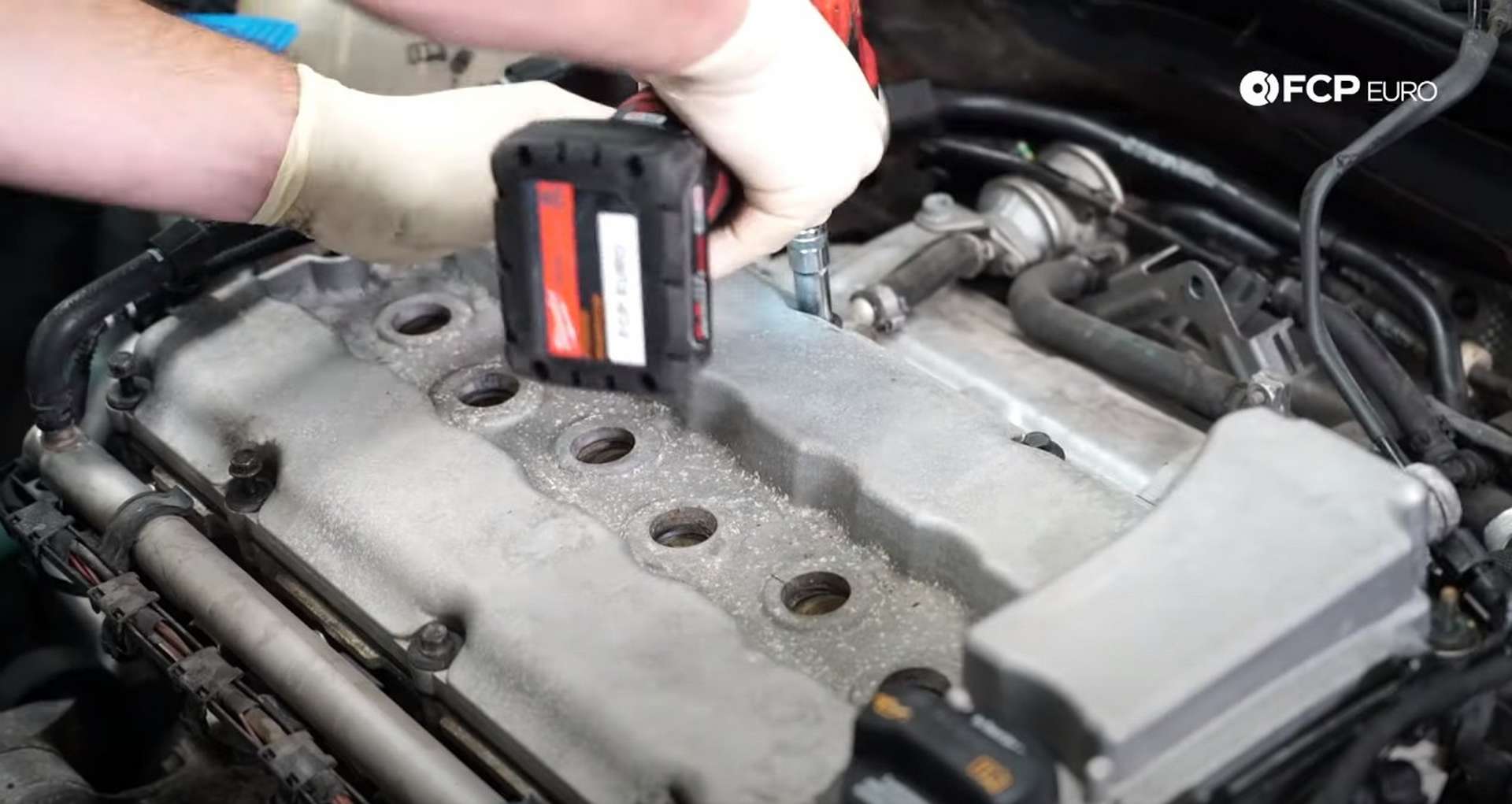 39-DIY-VW-VR6-Valve-Cover-Gasket-Replacing-Gasket
