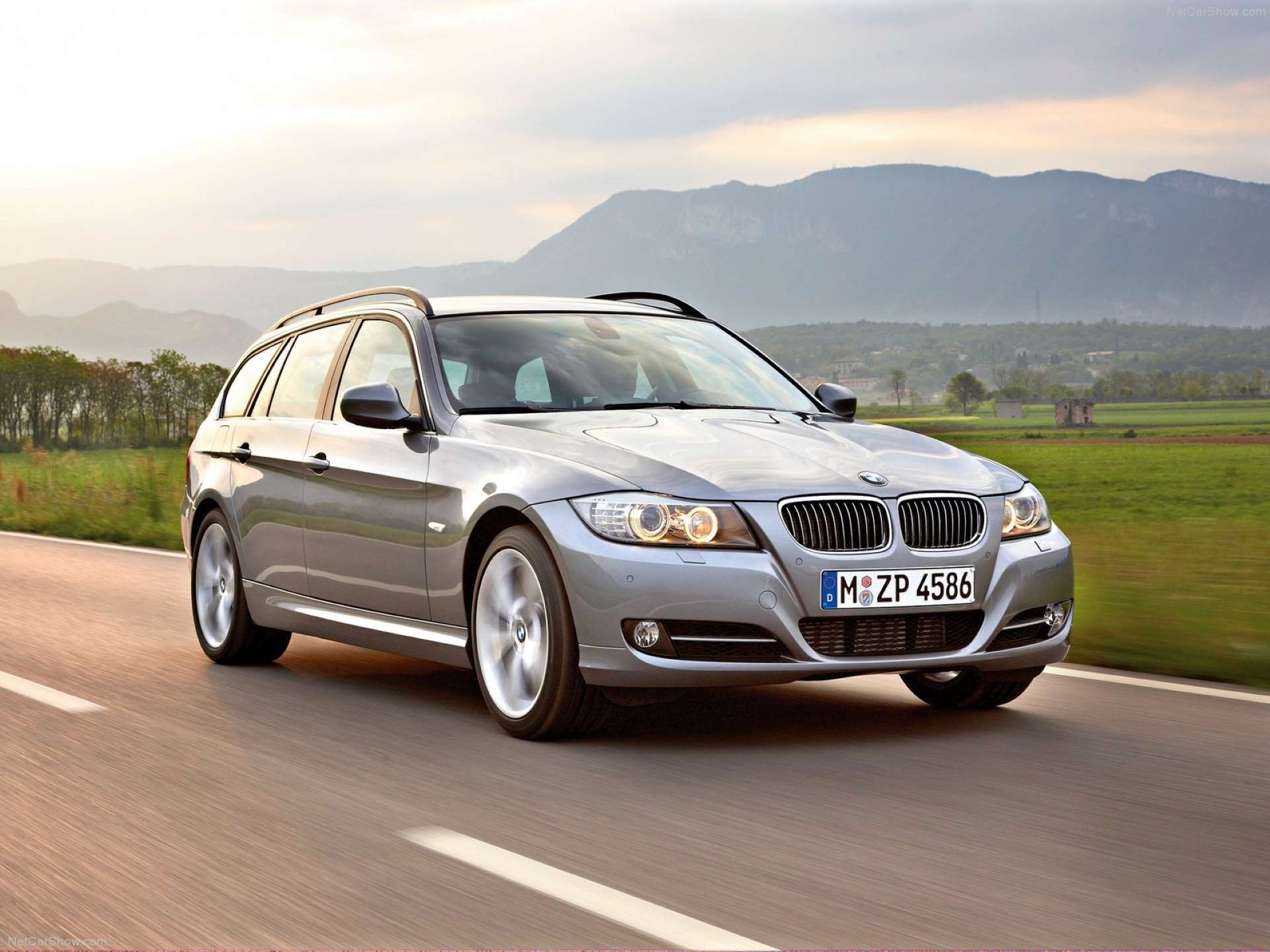 Best RWD Cars under 25K BMW E91 front three-quarter
