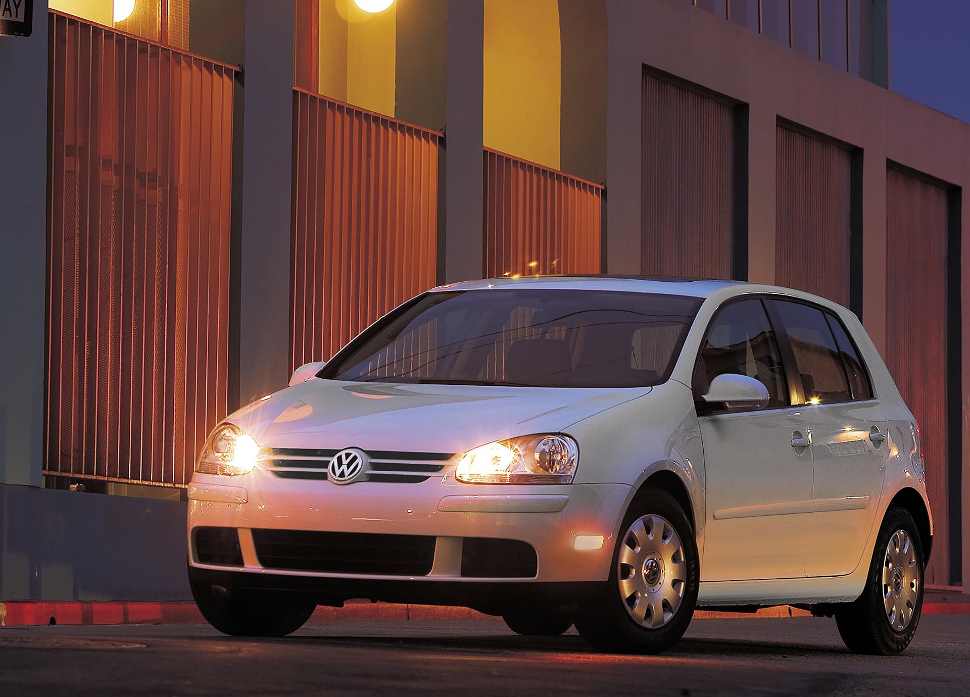 01_Volkswagen Mk5 rabbit 2.5 Front