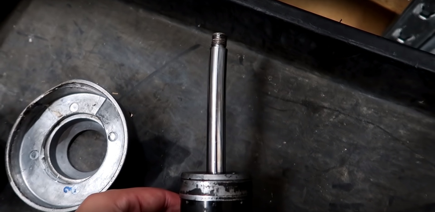 Samcrac Audi R8 Bent Shock