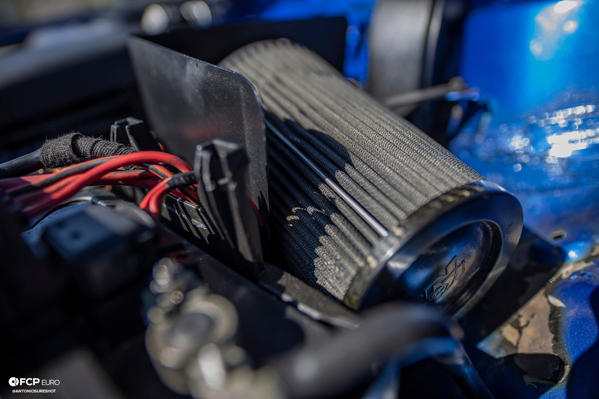 MK4 Volkswagen Golf R32 Deep Blue Pearl Air Ride Engine Bay