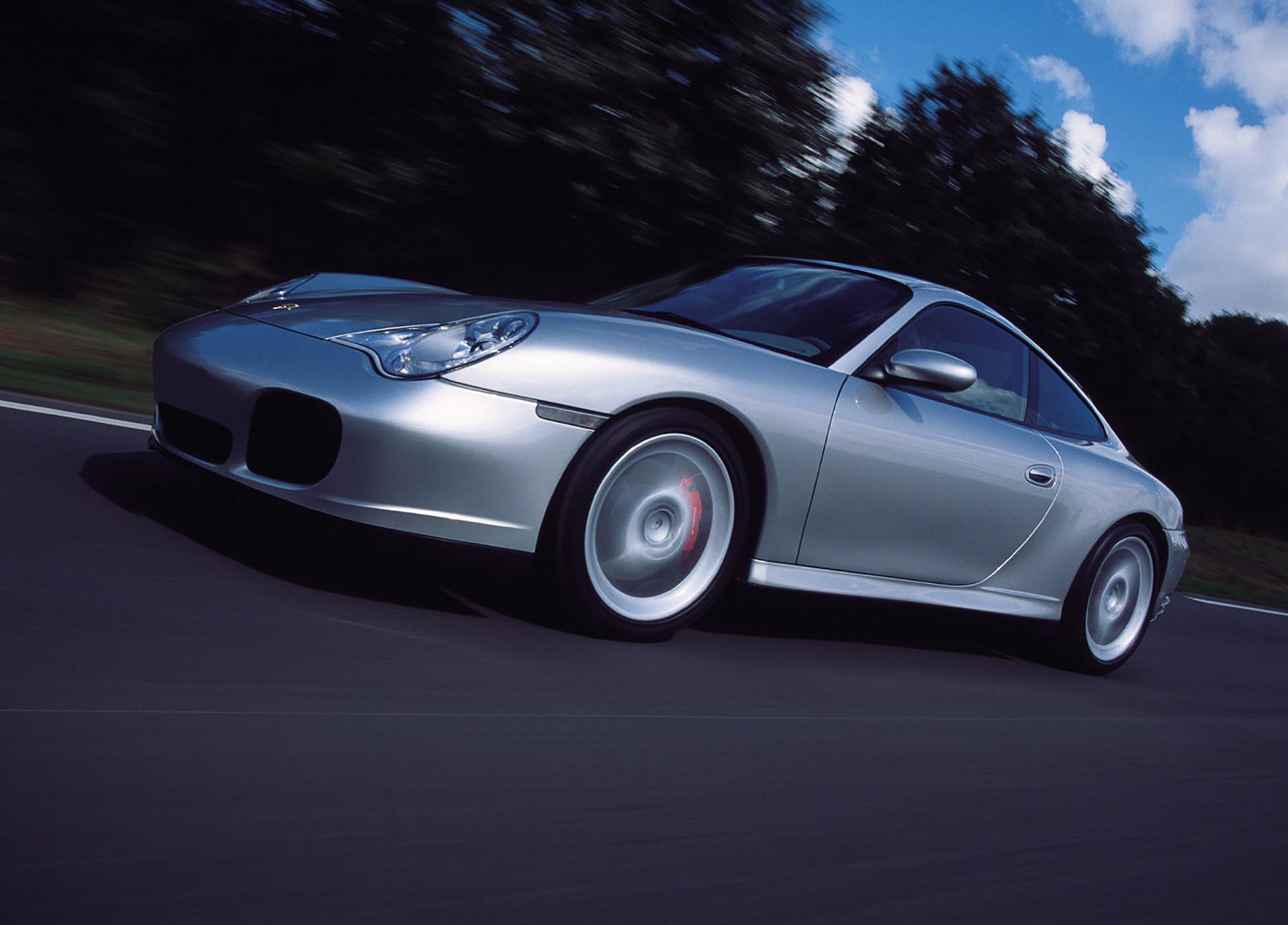 07_Porsche 911 Carrera 4S front profile