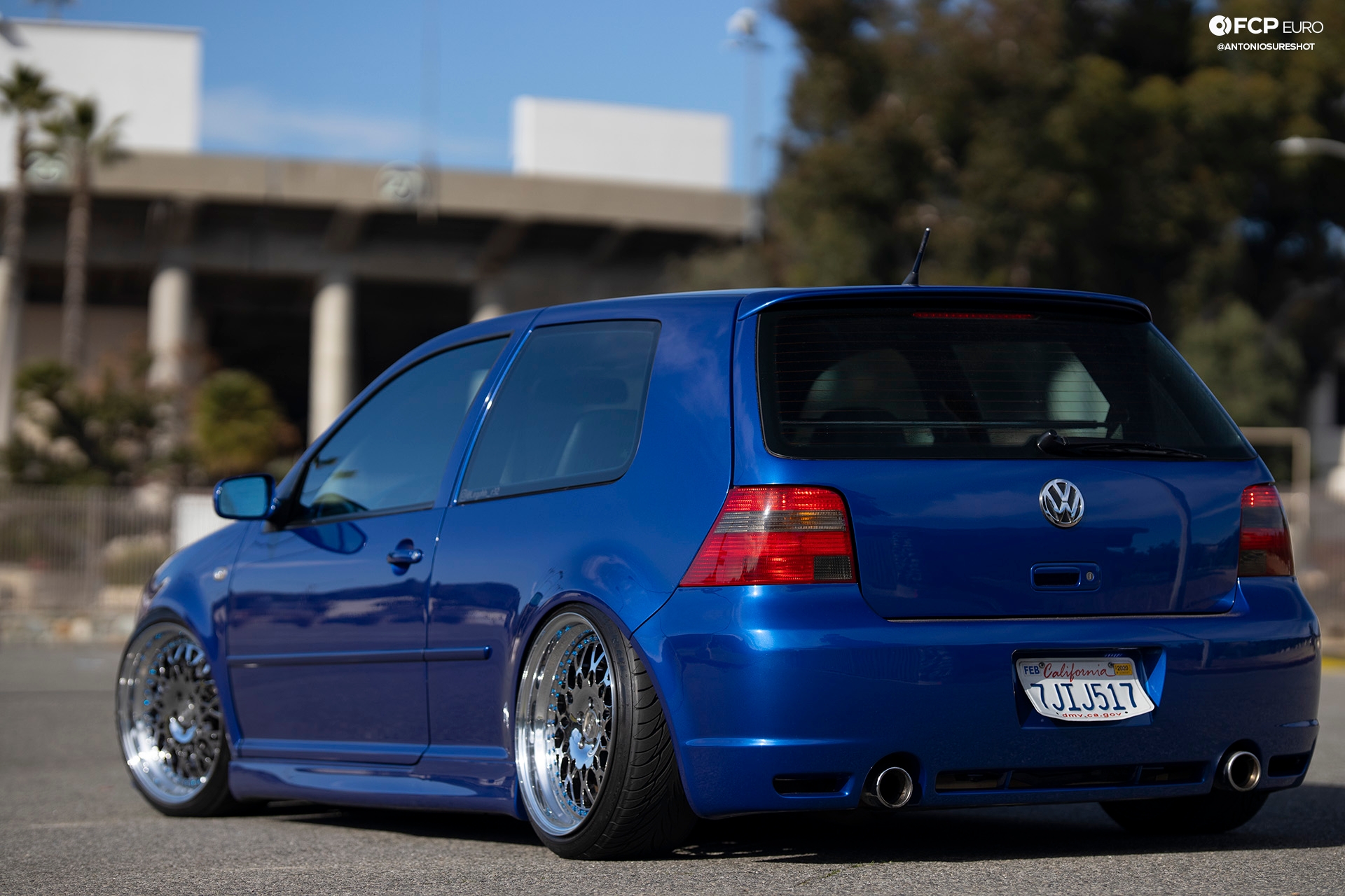 MK4 Volkswagen Golf R32 Deep Blue Pearl Air Ride Exterior