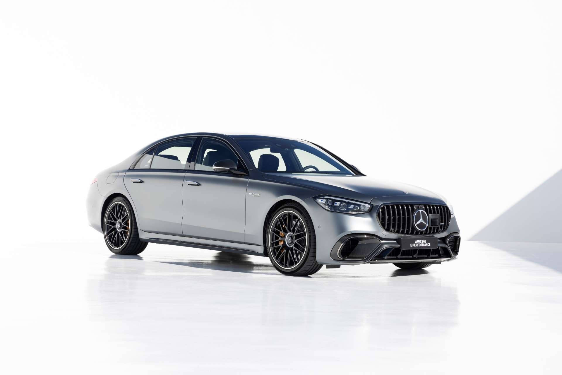 2023 Mercedes-AMG S63 E Performance