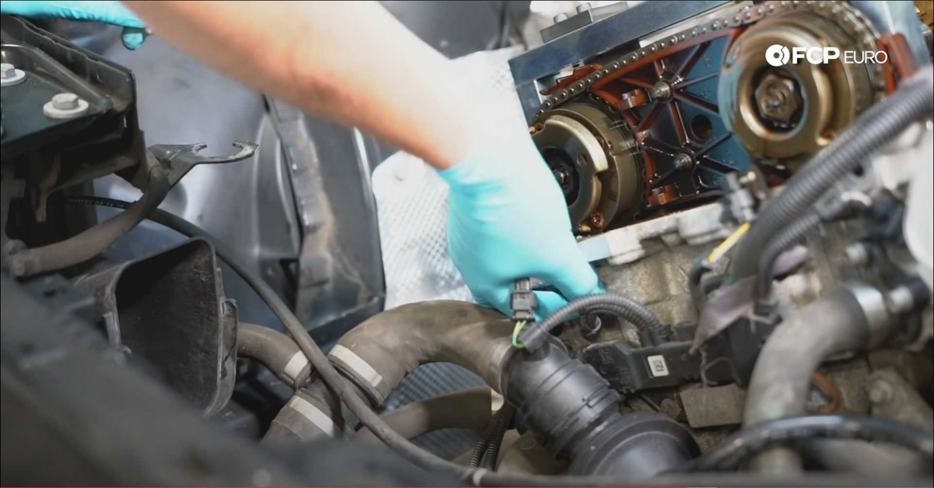 DIY BMW N20 Timing Chain removing the camshaft angle sensor
