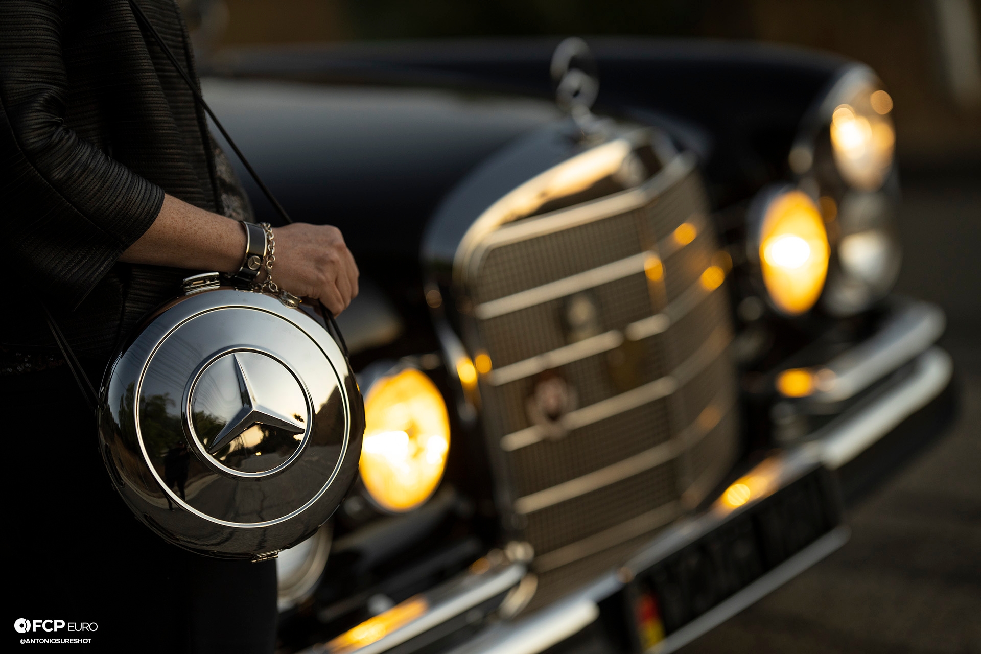 Mercedes Benz 220S Heckflosse Fintail W111 Belinda Benzo EOSR1940