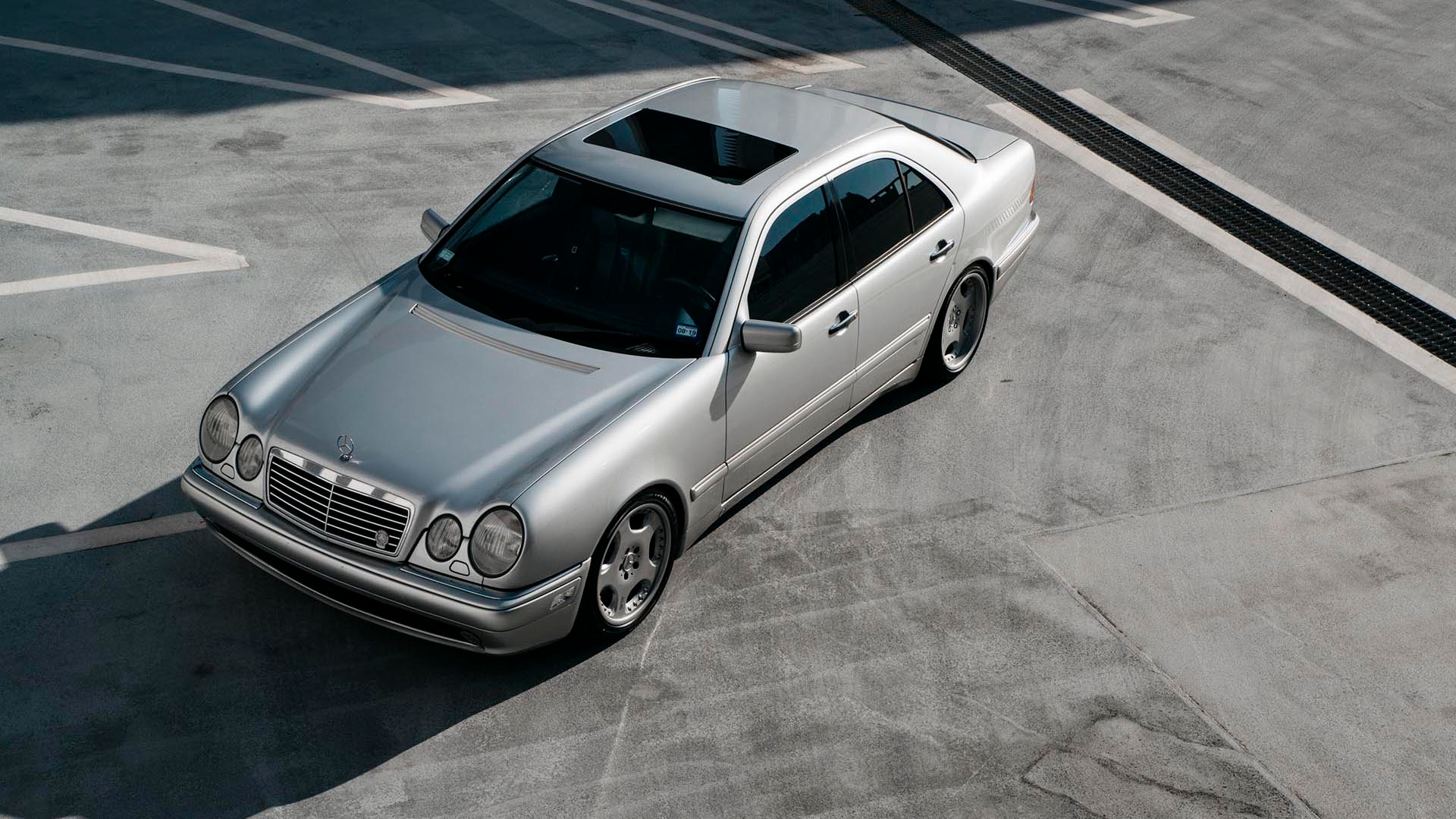 00_Mercedes-Benz E55 AMG manual swapped front profile