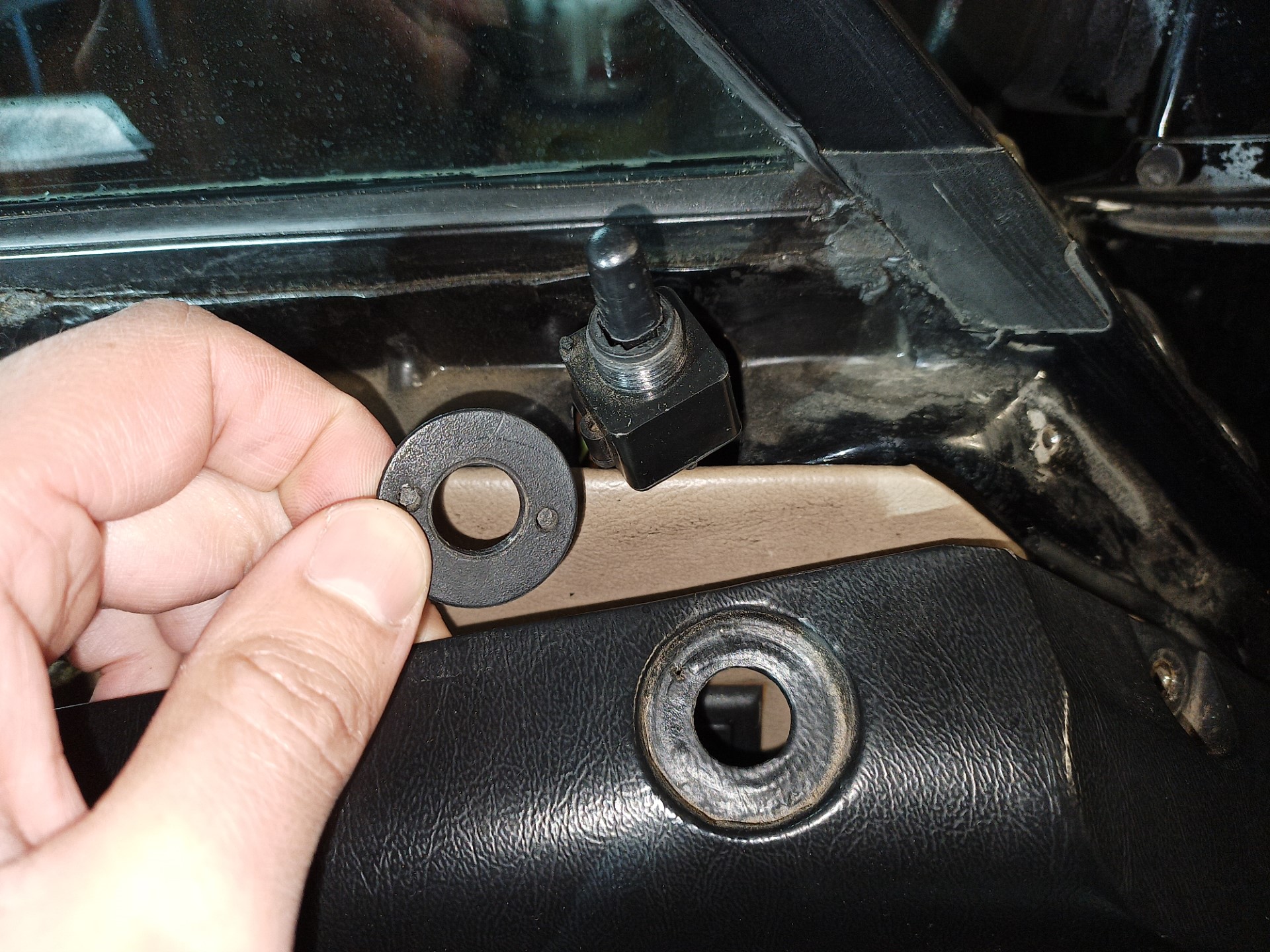 air-cooled porsche 911 power mirror switch removal