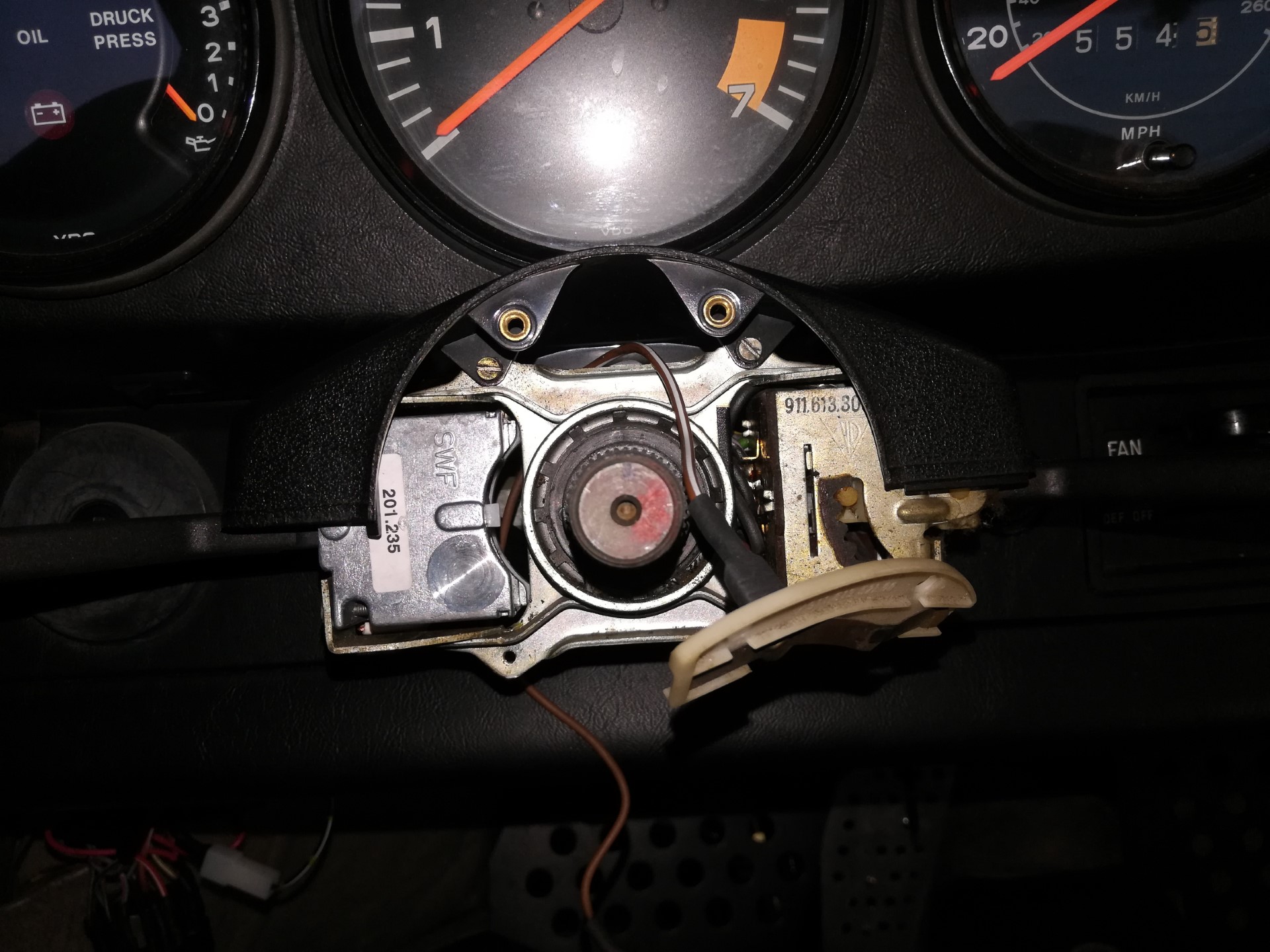 Air-cooled Porsche 911 Turn Signal Switch Installation