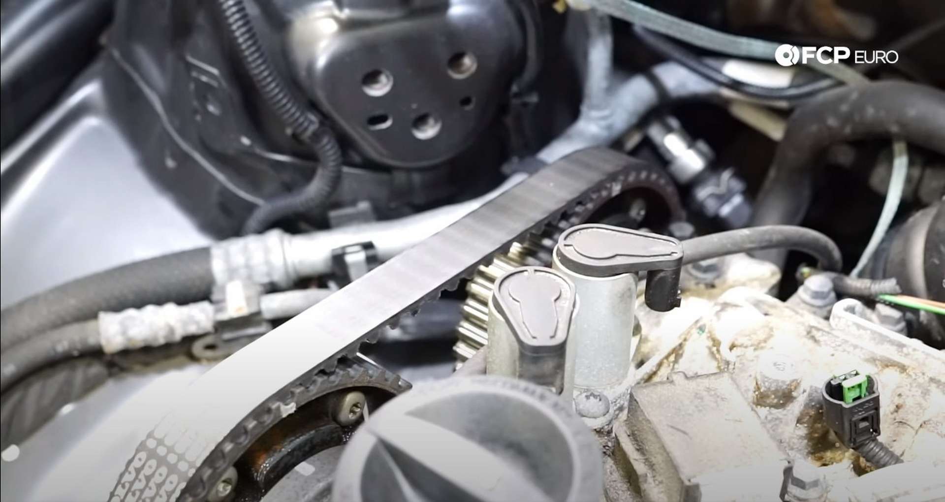 DIY Volvo P1 Timing Belt Replacement making the timing marks