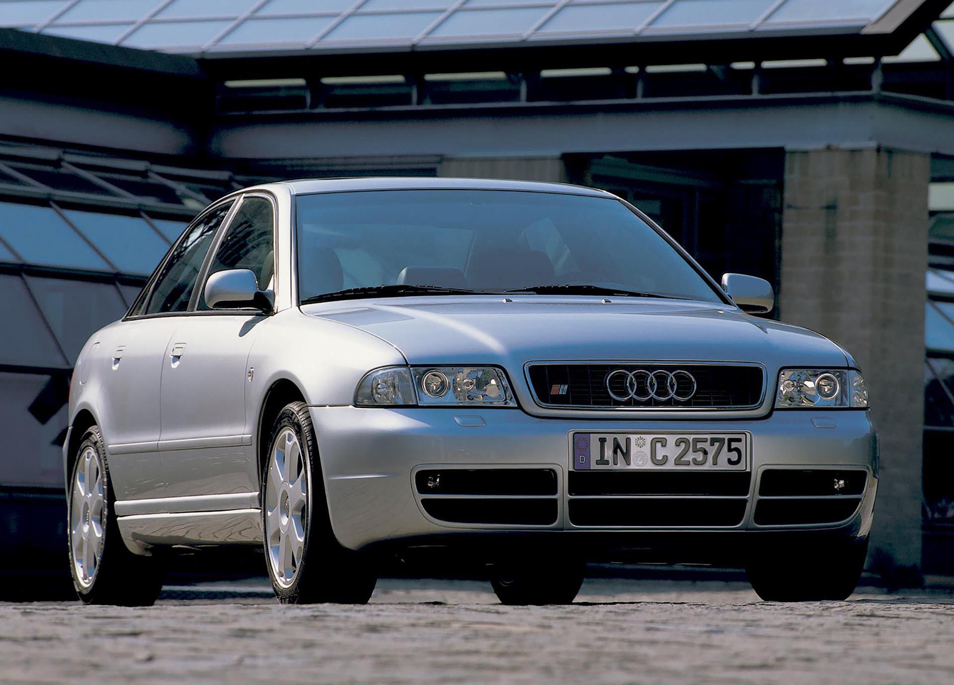 01_B5 Audi S4 2.7t sedan silver front