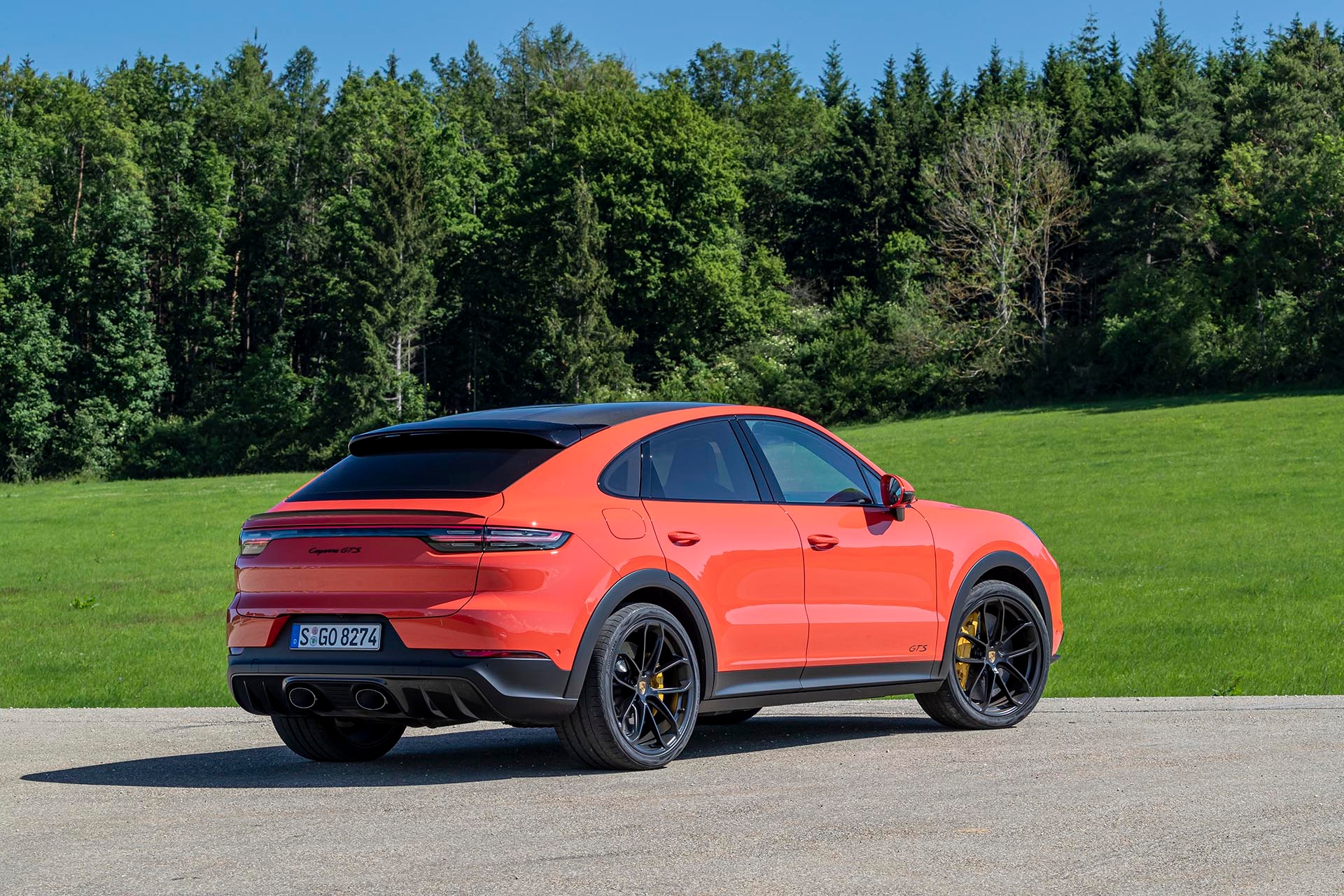 16_9Y0 Porsche Cayenne Coupe GTS rear