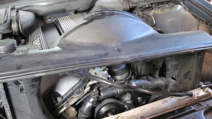 BMW 525i DIY Belt and Pulley Replacement