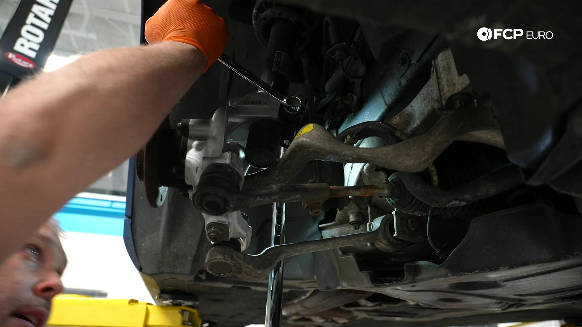 DIY BMW E90 Steering Knuckle Replacement torquing the pinch bolt