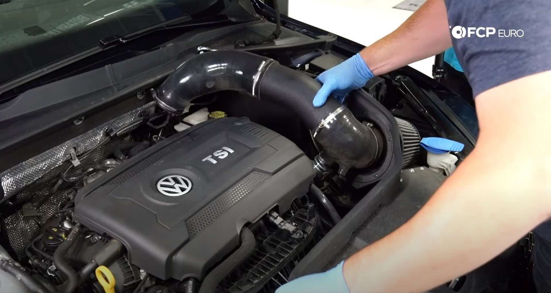 03-DIY_VW_GTI_Clutch-Job-Removing-Intake