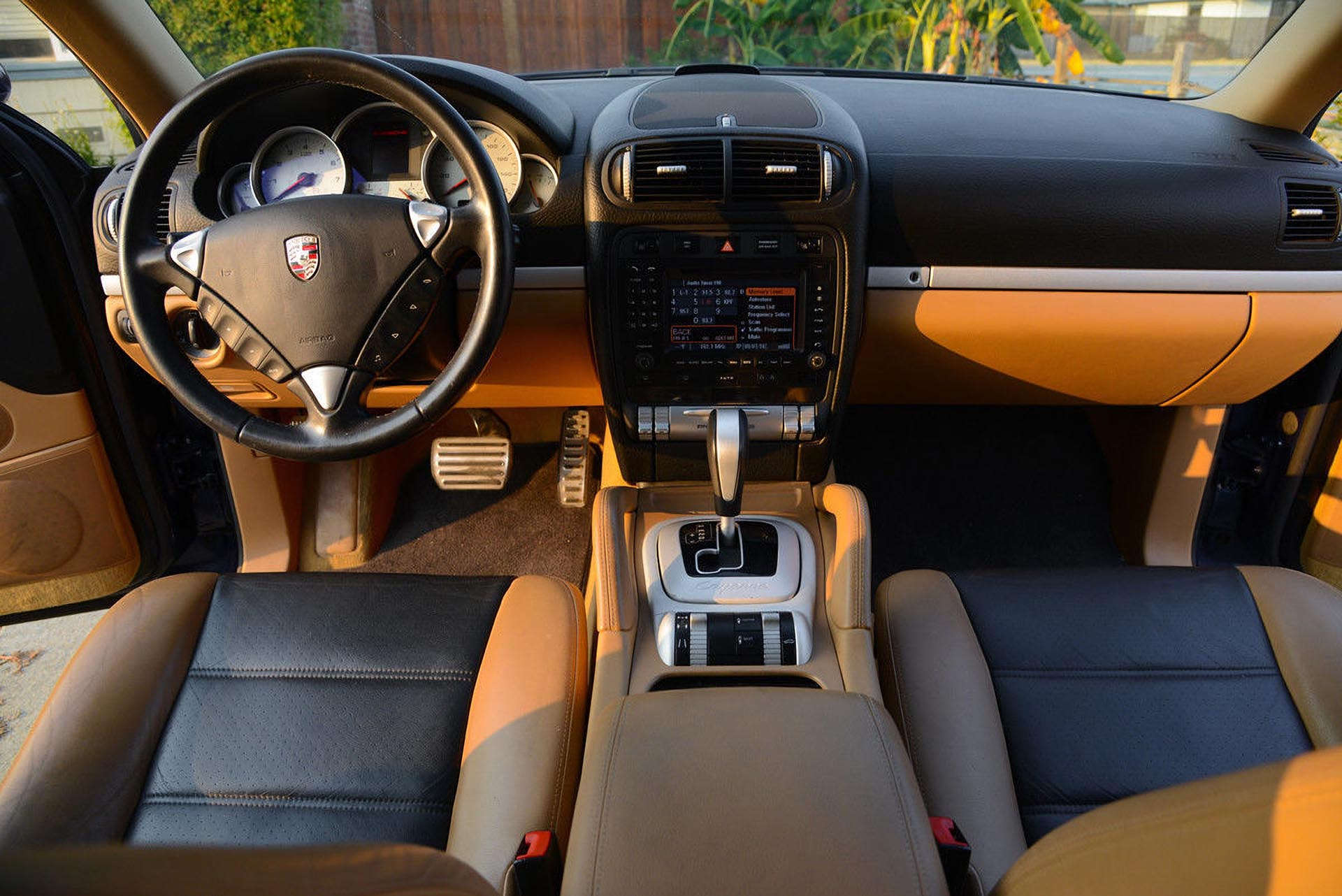 12_Porsche Cayenne S Interior