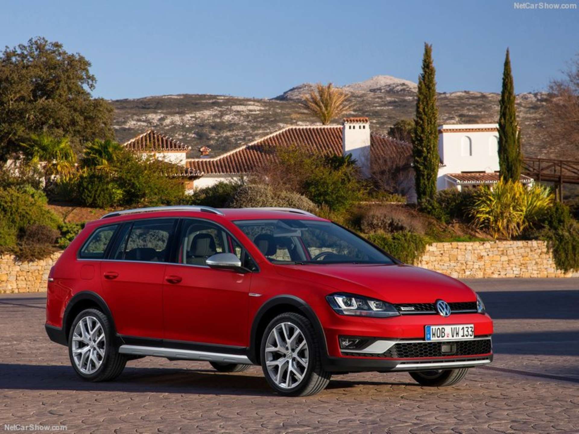 Listicle Best Dadmobiles Volkswagen Alltrack/Sportwagen