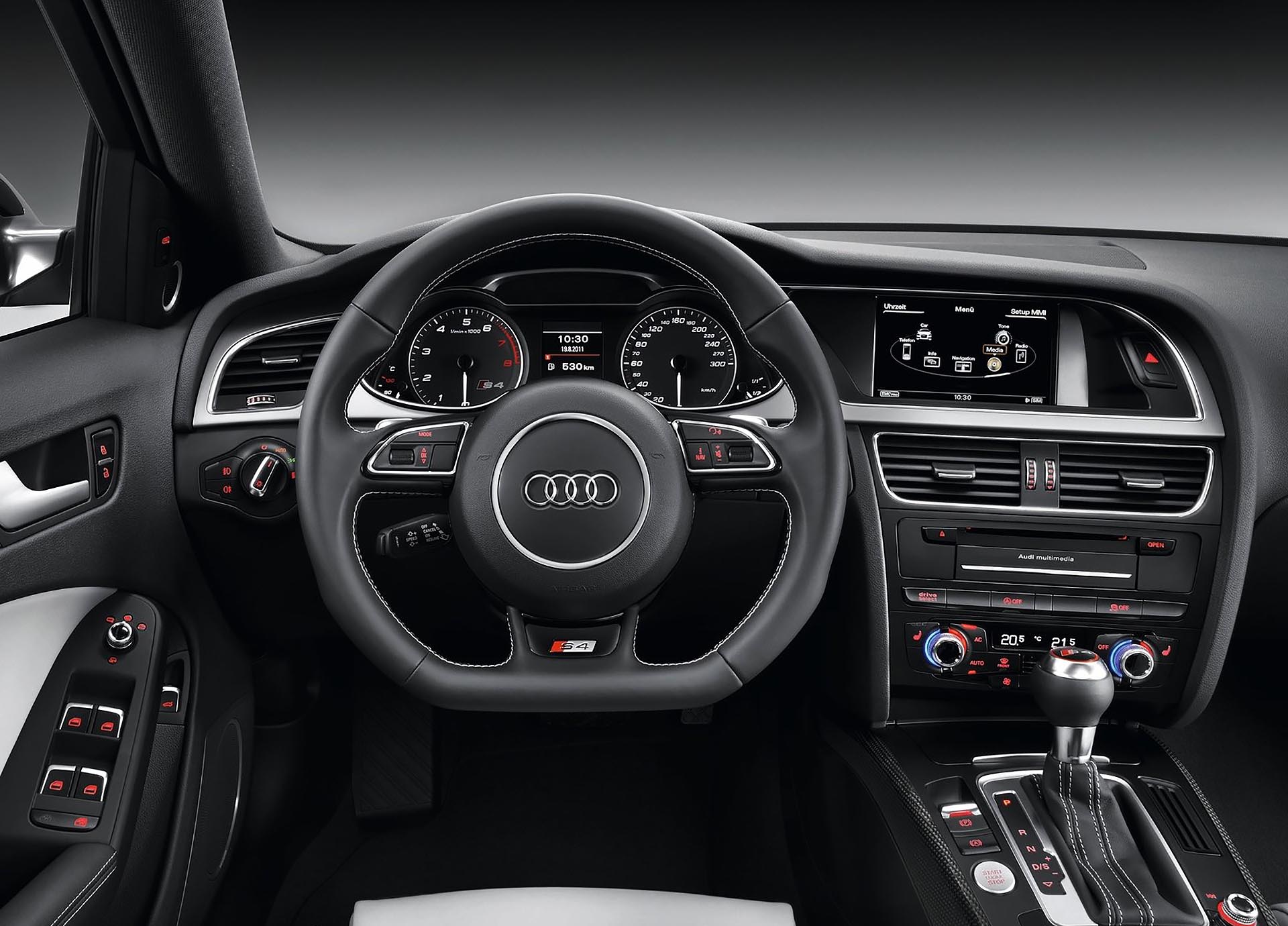 07_B8.5 Audi S4 interior silver carbon fiber trim cockpit
