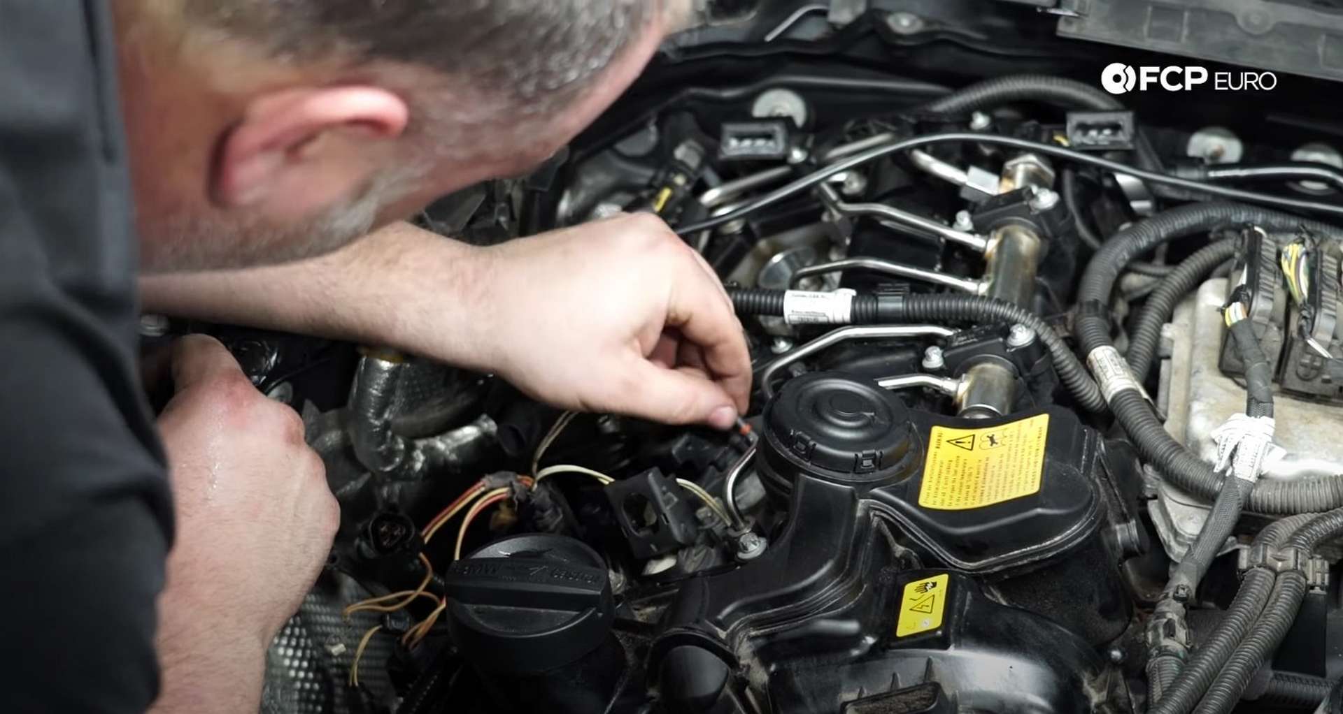 37-DIY-BMW-F30-Valve-Cover-Replacement_Refitting-Wiring