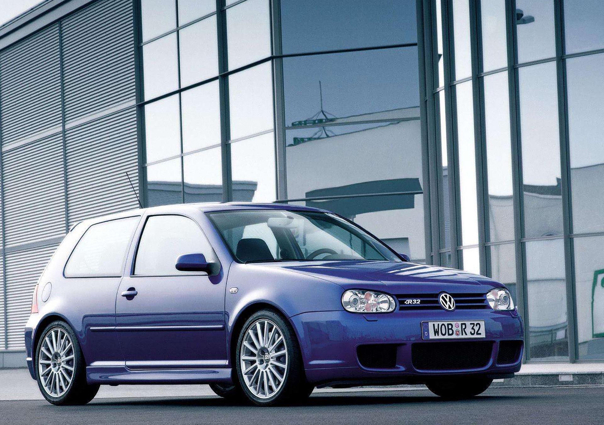 07_Volkswagen Golf R32 Mk4 rear