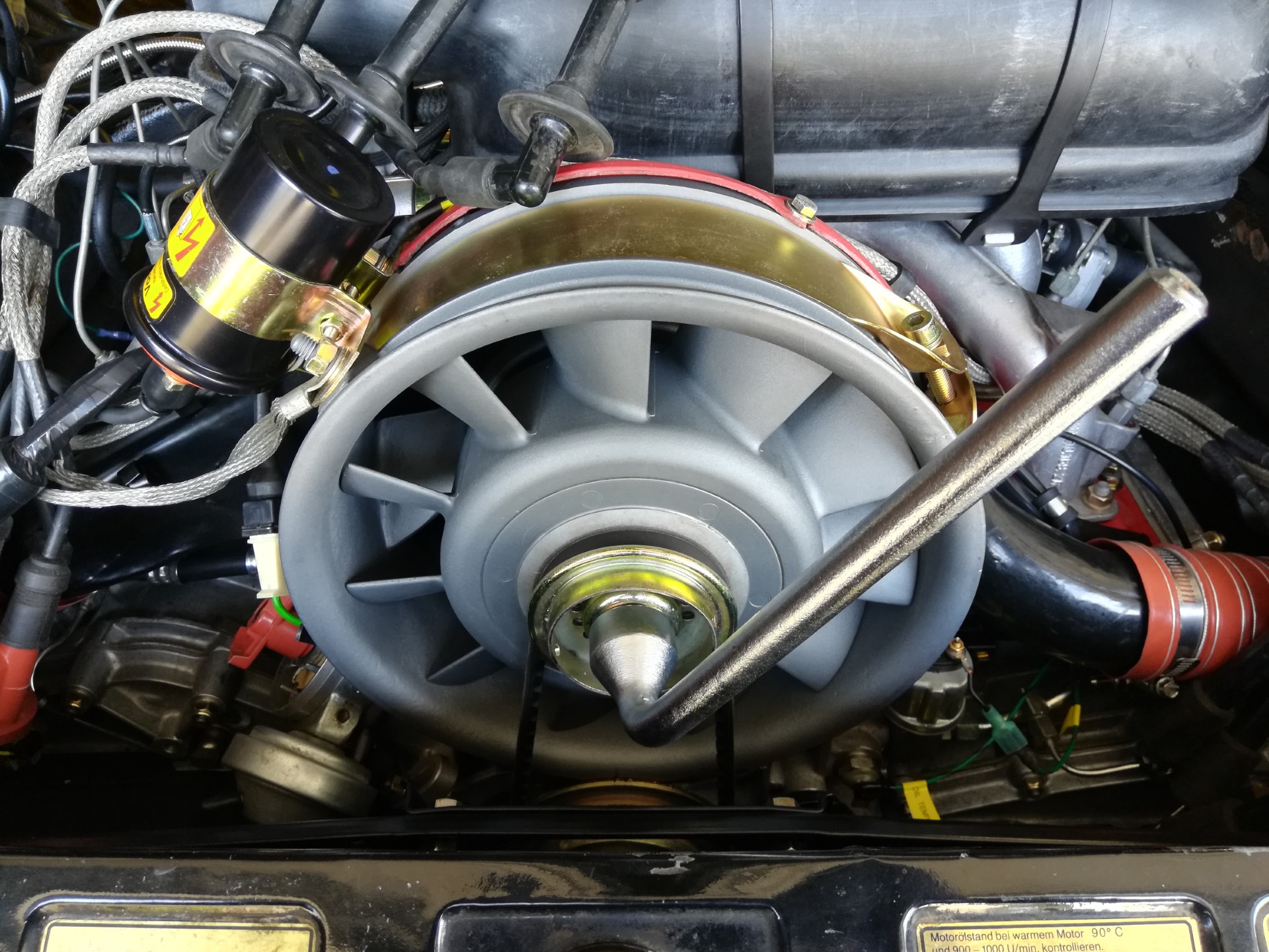 Air-cooled Porsche 911 fan pulley wrench