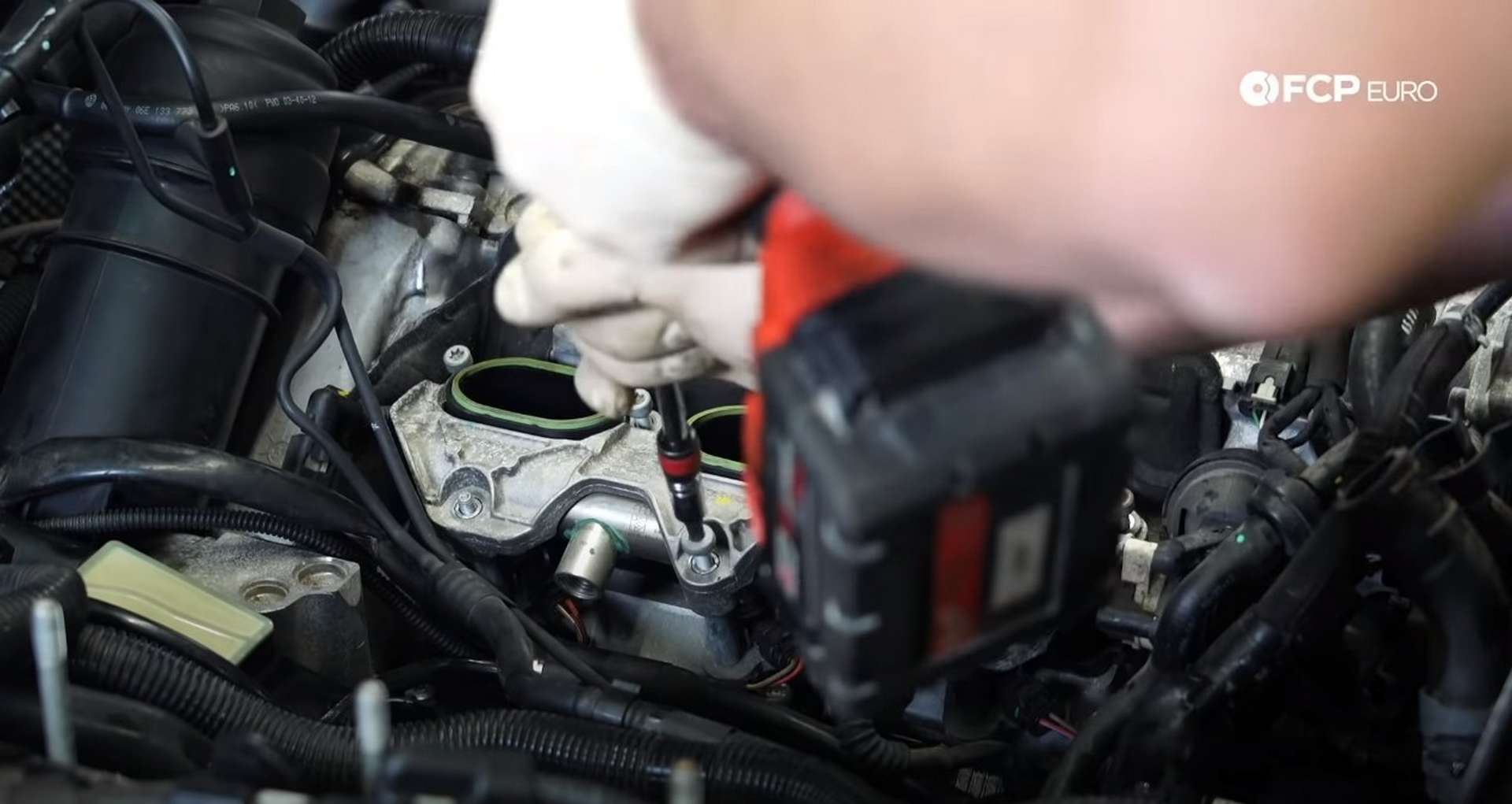 DIY Audi 3.0t Walnut Blasting Intake Valves unbolting the last intake manifold