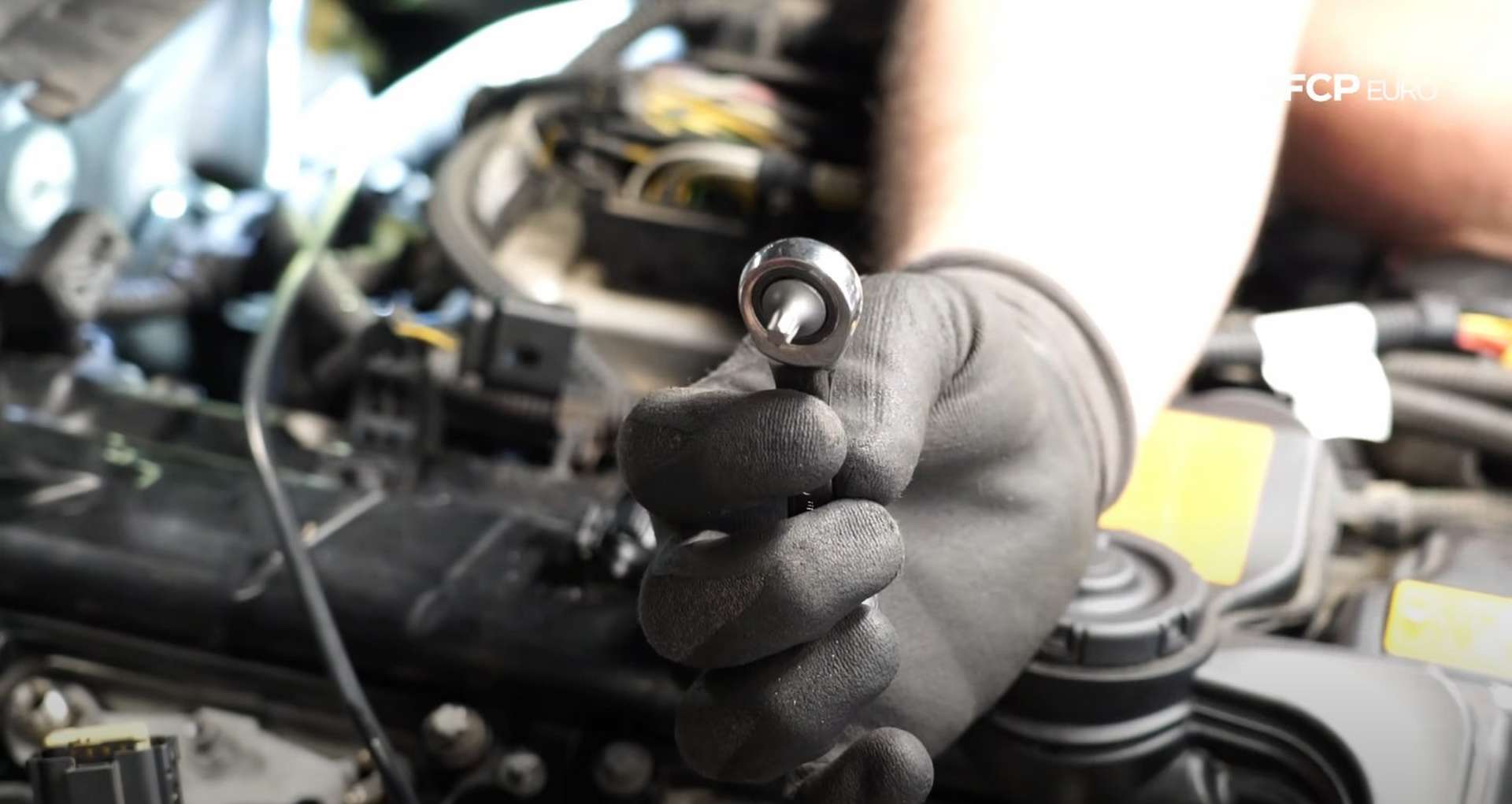18-DIY-BMW-F30-Valve-Cover-Replacement_Removing-Mechanical-Components