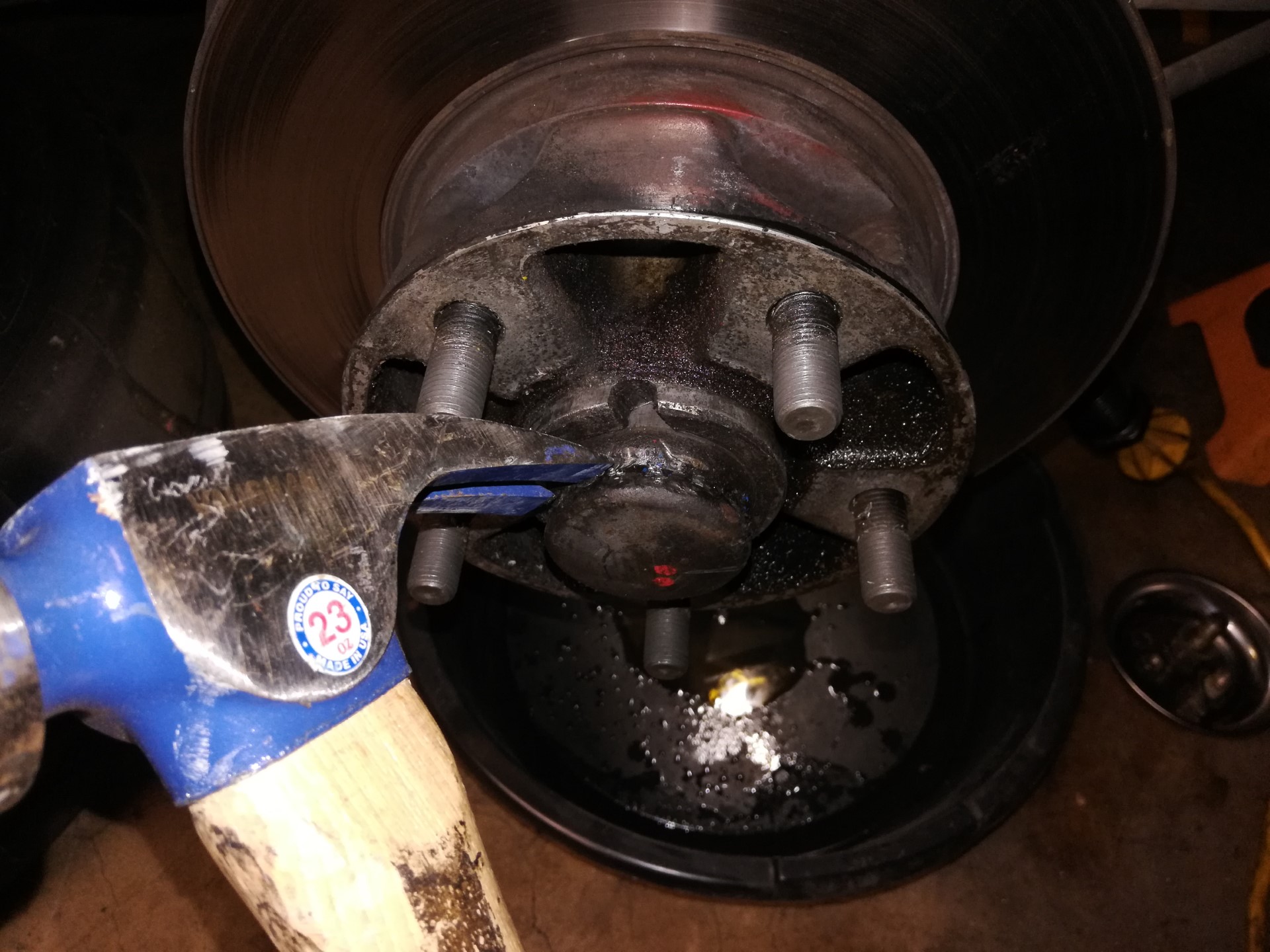 Air-cooled Porsche 911 front wheel hub dust cap removal