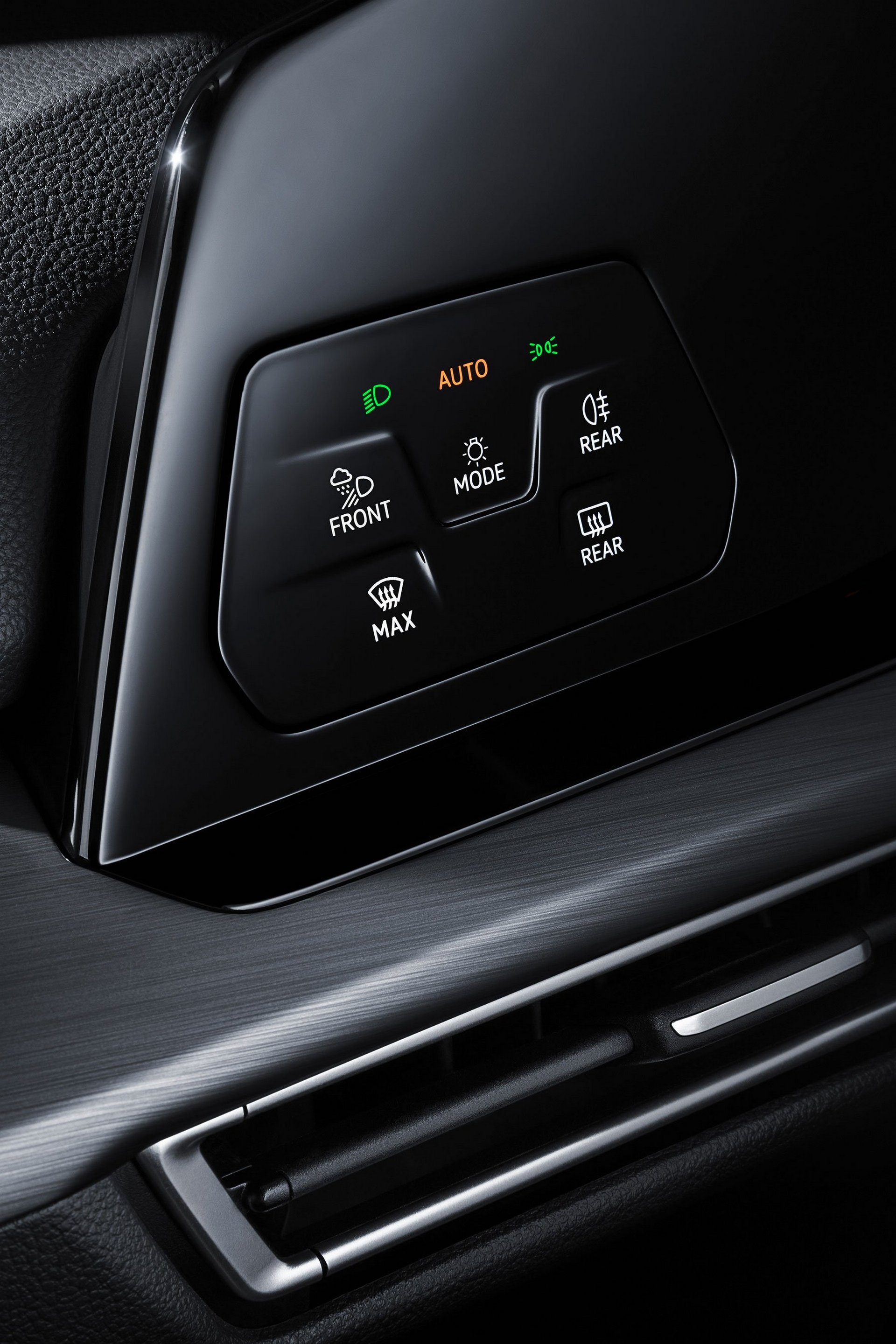 vw-mk8-golf-interior-touch-buttons