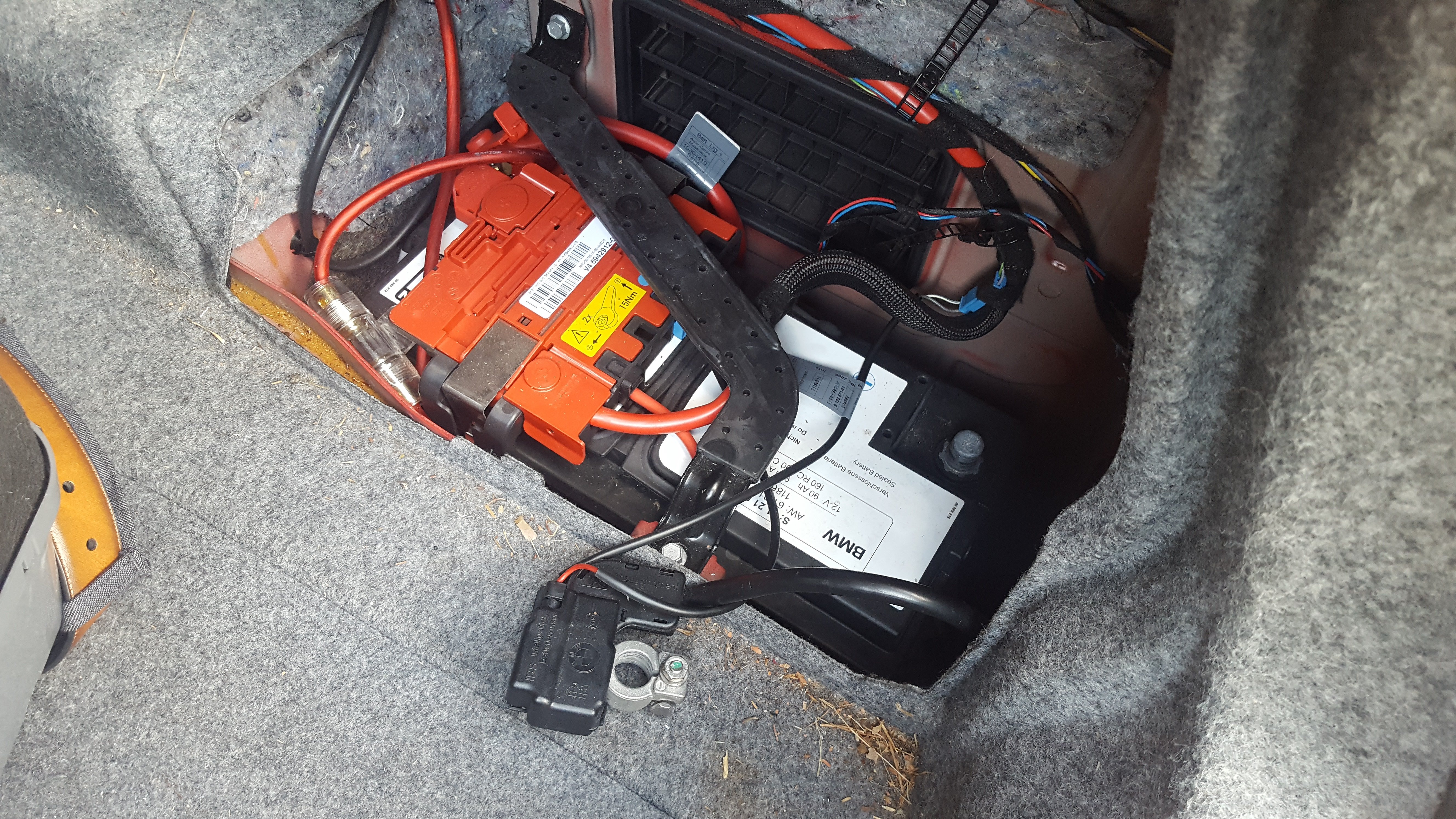 bmw-e90-battery