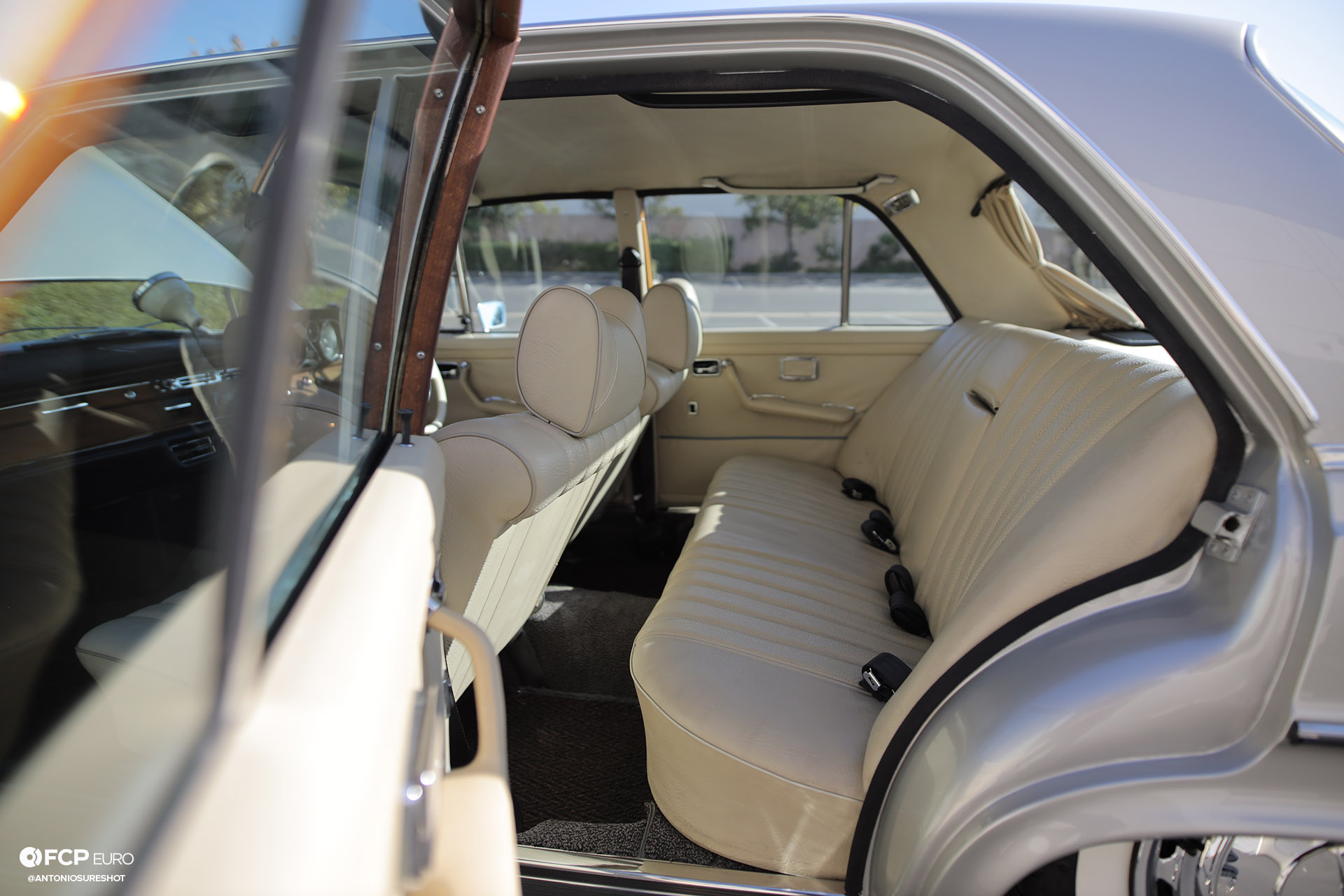 RHD 1972 Mercedes W108 280SE EOSR9782