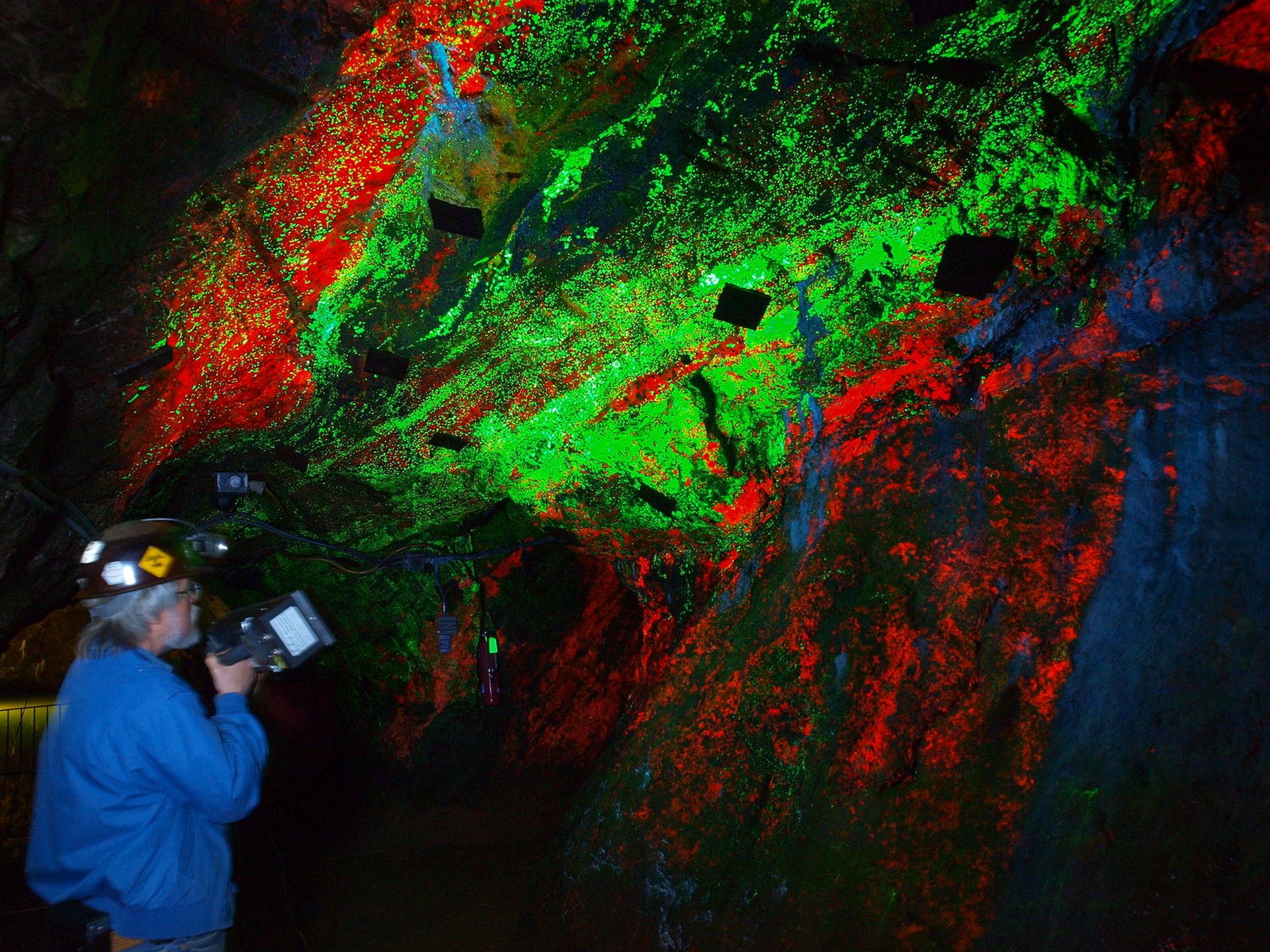 Tungstate Mineral Glowing
