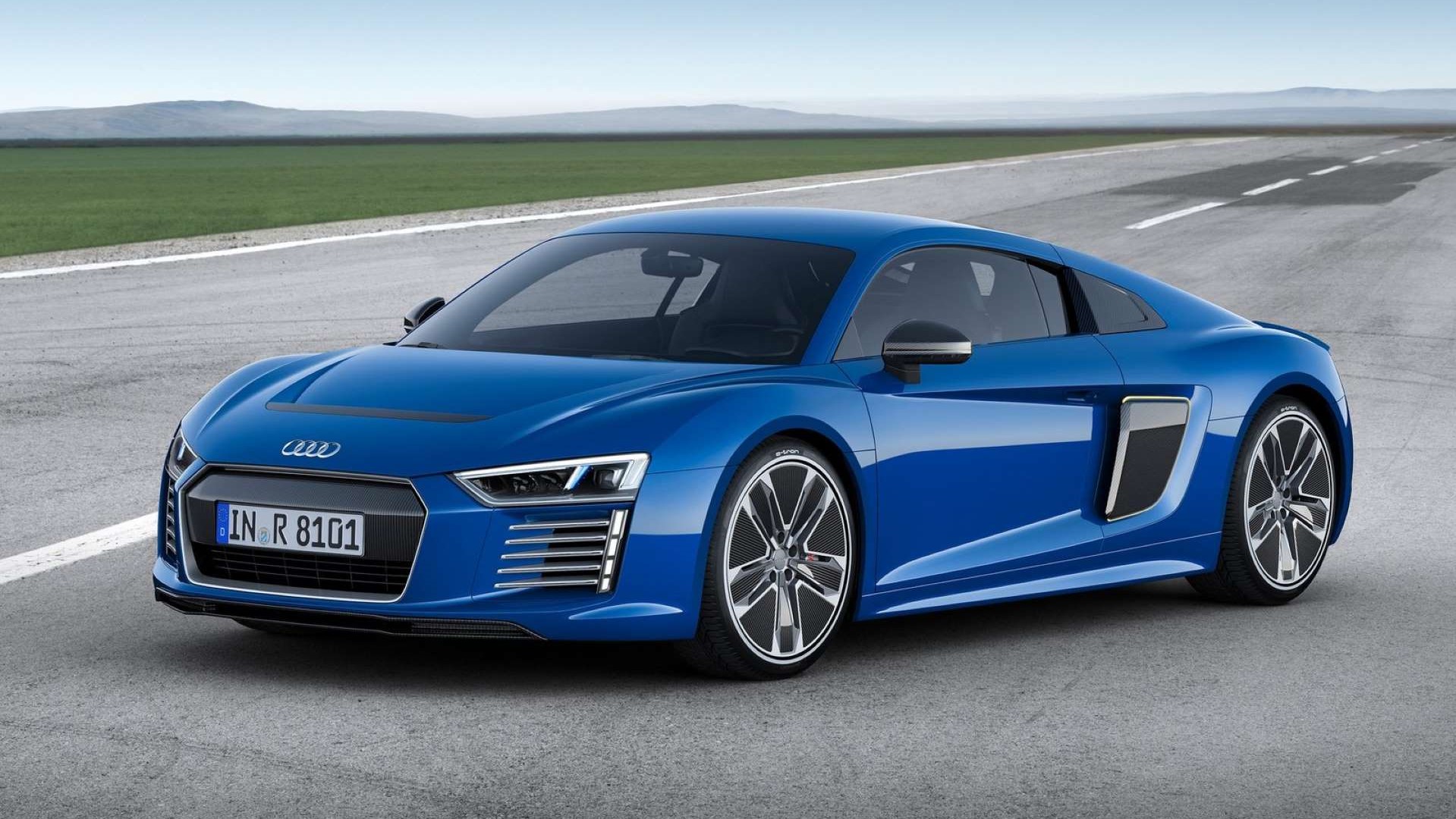 FCPEuro_Overlooked_Audis_Audi-R8_e-tron