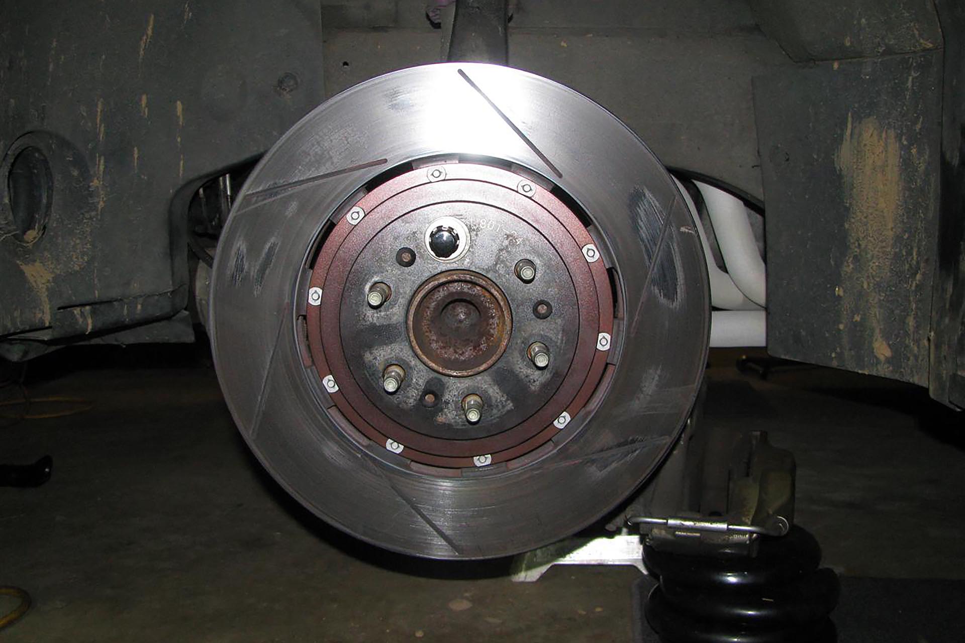 08_VW Mk7 GTI pad deposits on brake disc
