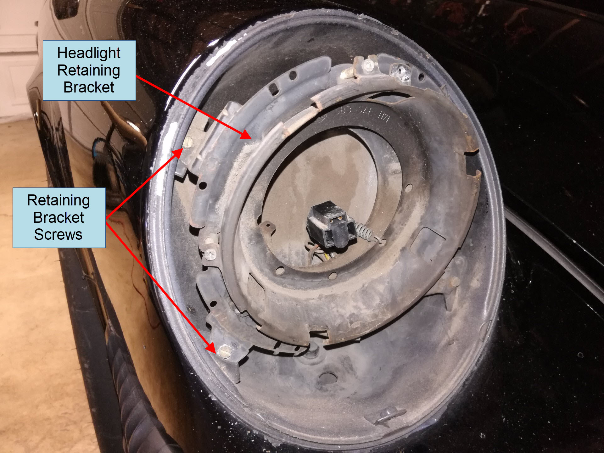 Air-cooled Porsche 911 Headlight Removal