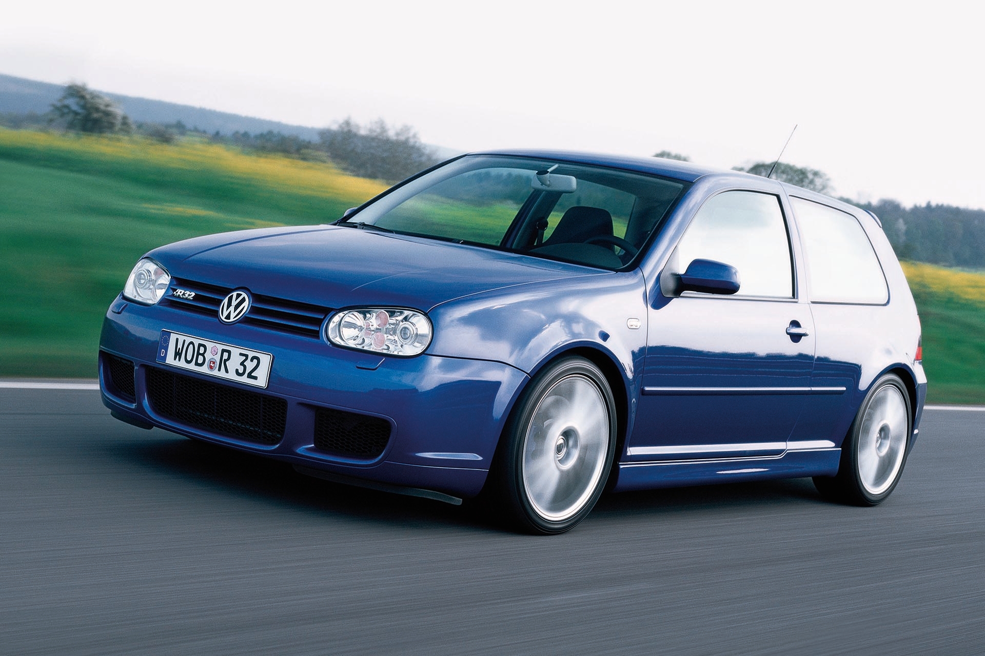 07_VW Mk4 Golf R32 4MOTION front
