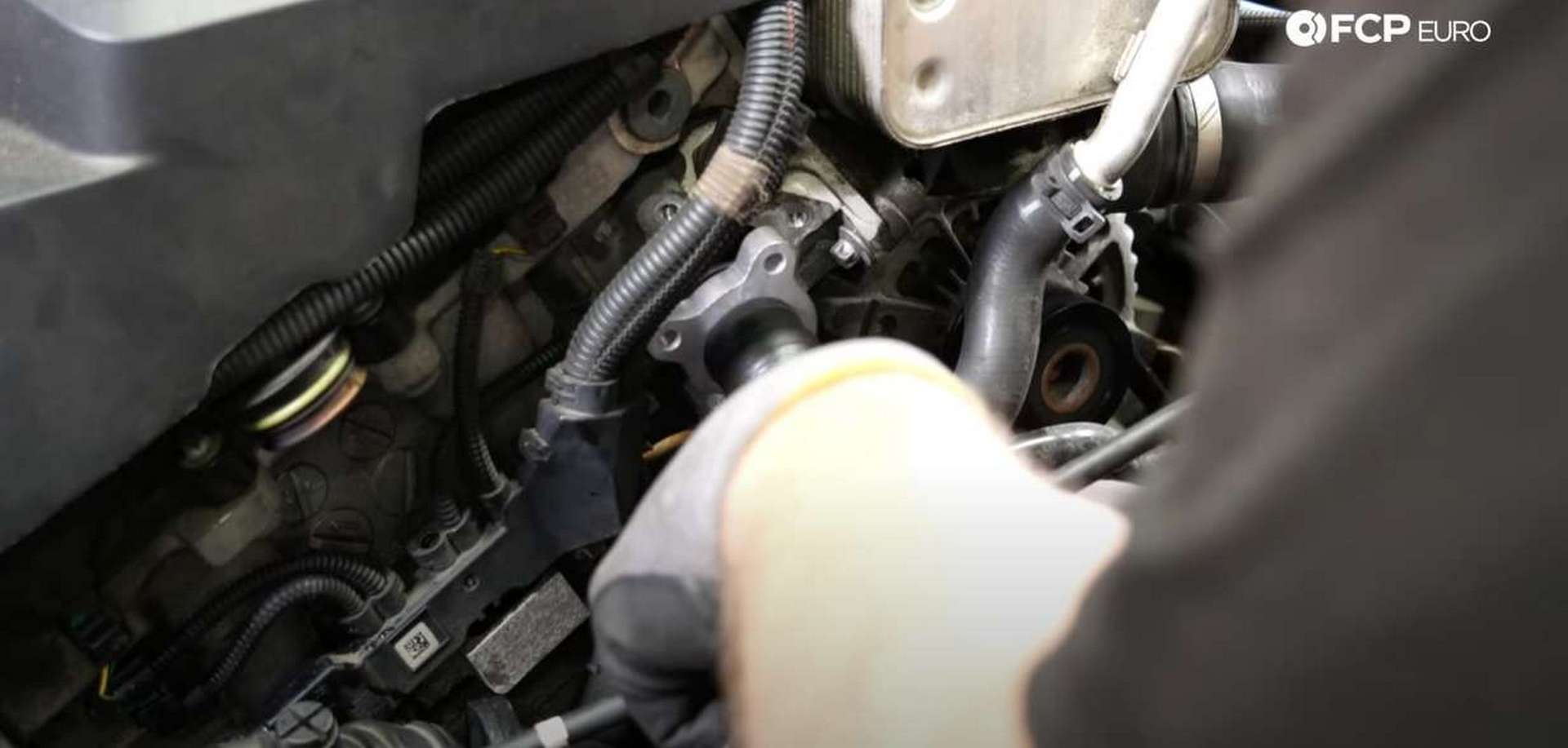 19-DIY-N20-Water-Pump-Thermostat-Replacement_Installing-Aluminum-Flange