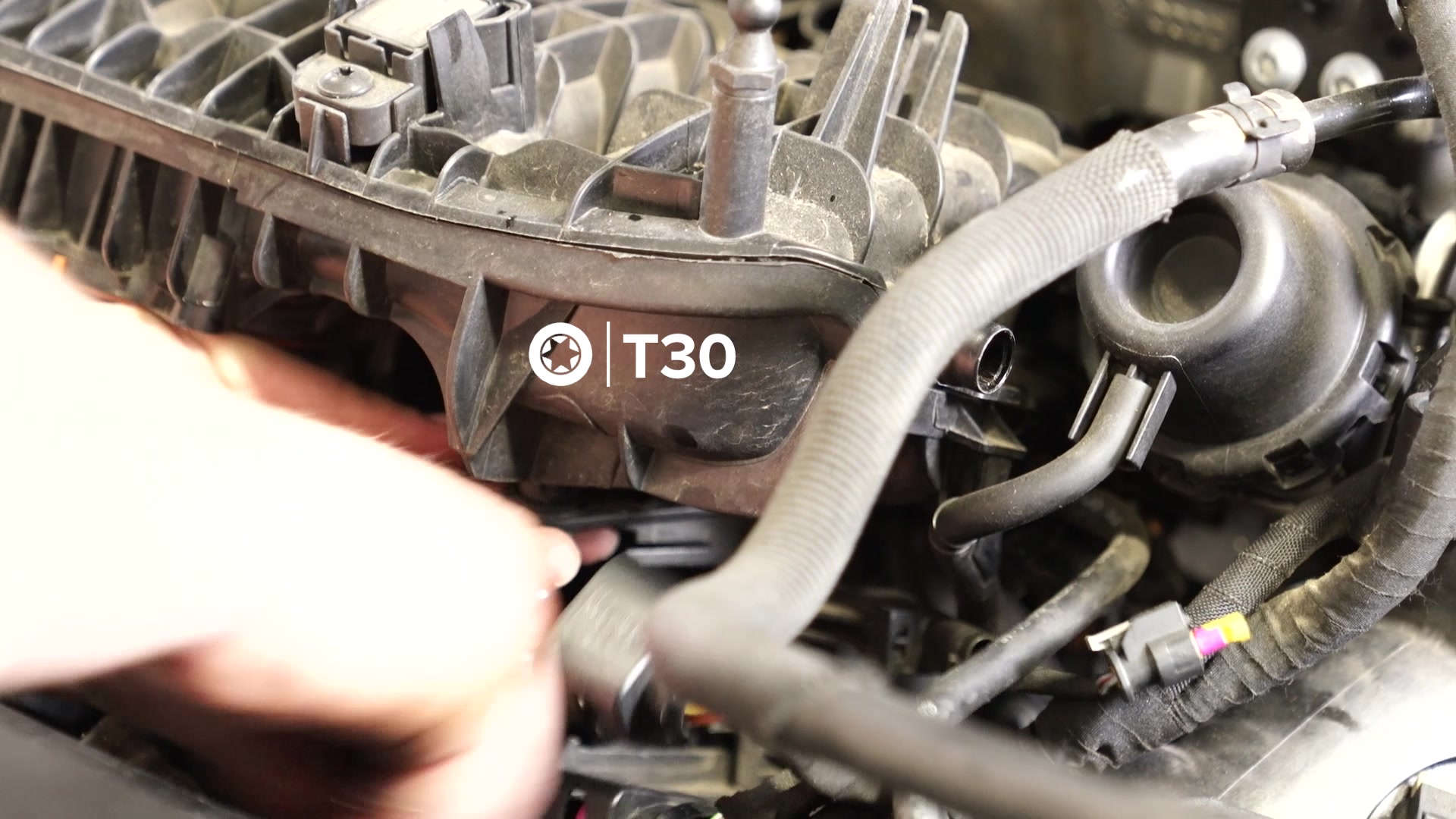 28-vw-mk7-manifold-removal-bracket-2t30