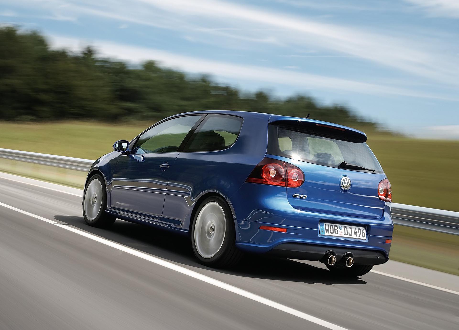 06_Volkswagen Mk5 R32 rear