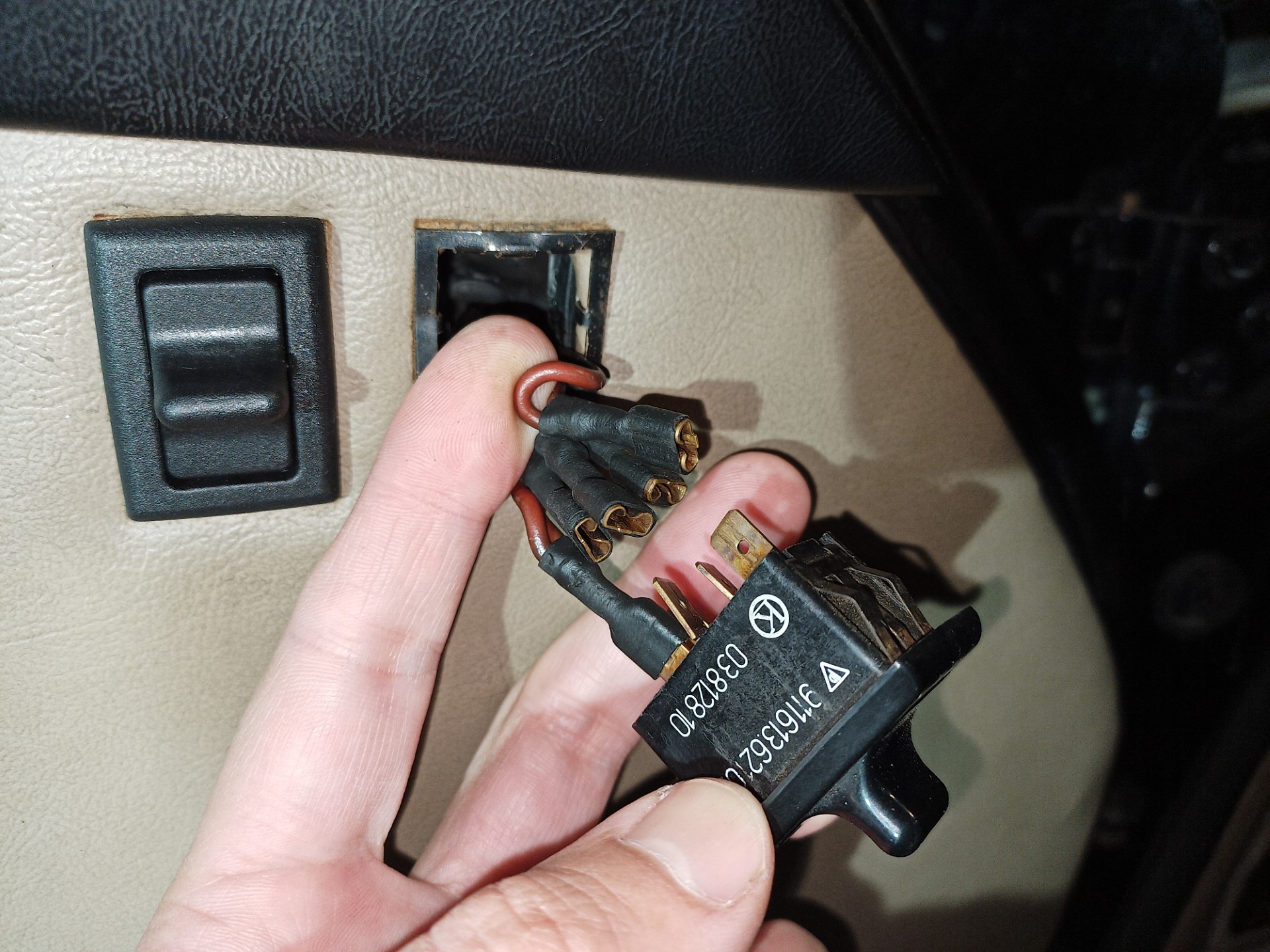 air-cooled porsche 911 window switches removal