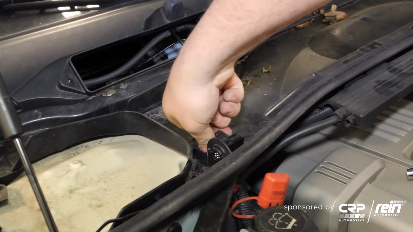 BMW E90 Cowl Removal 2