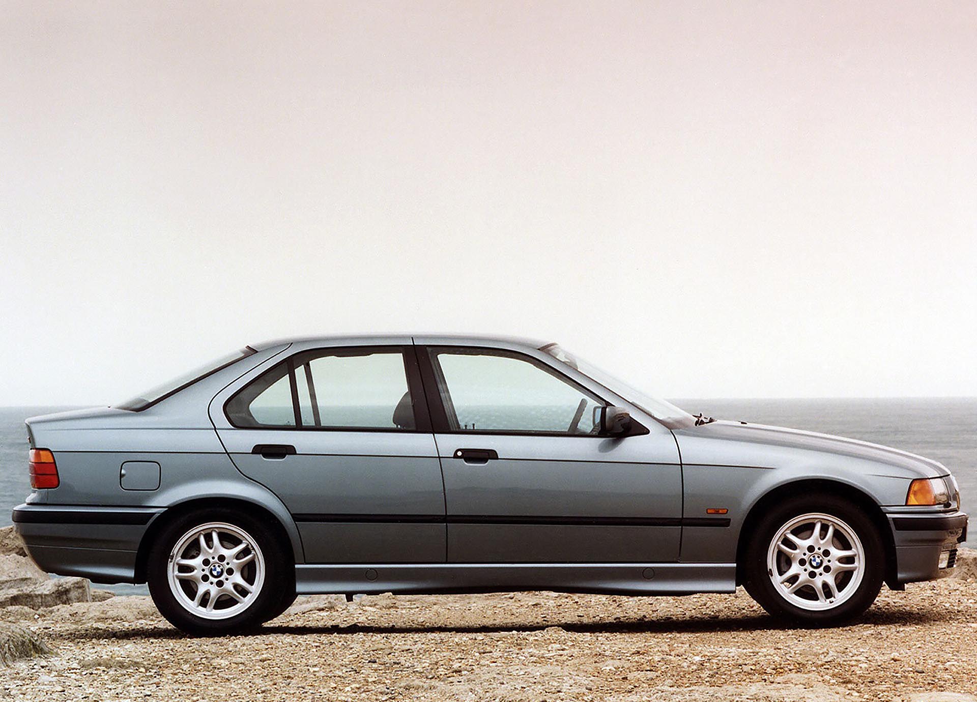 04_BMW E36 325iS profile