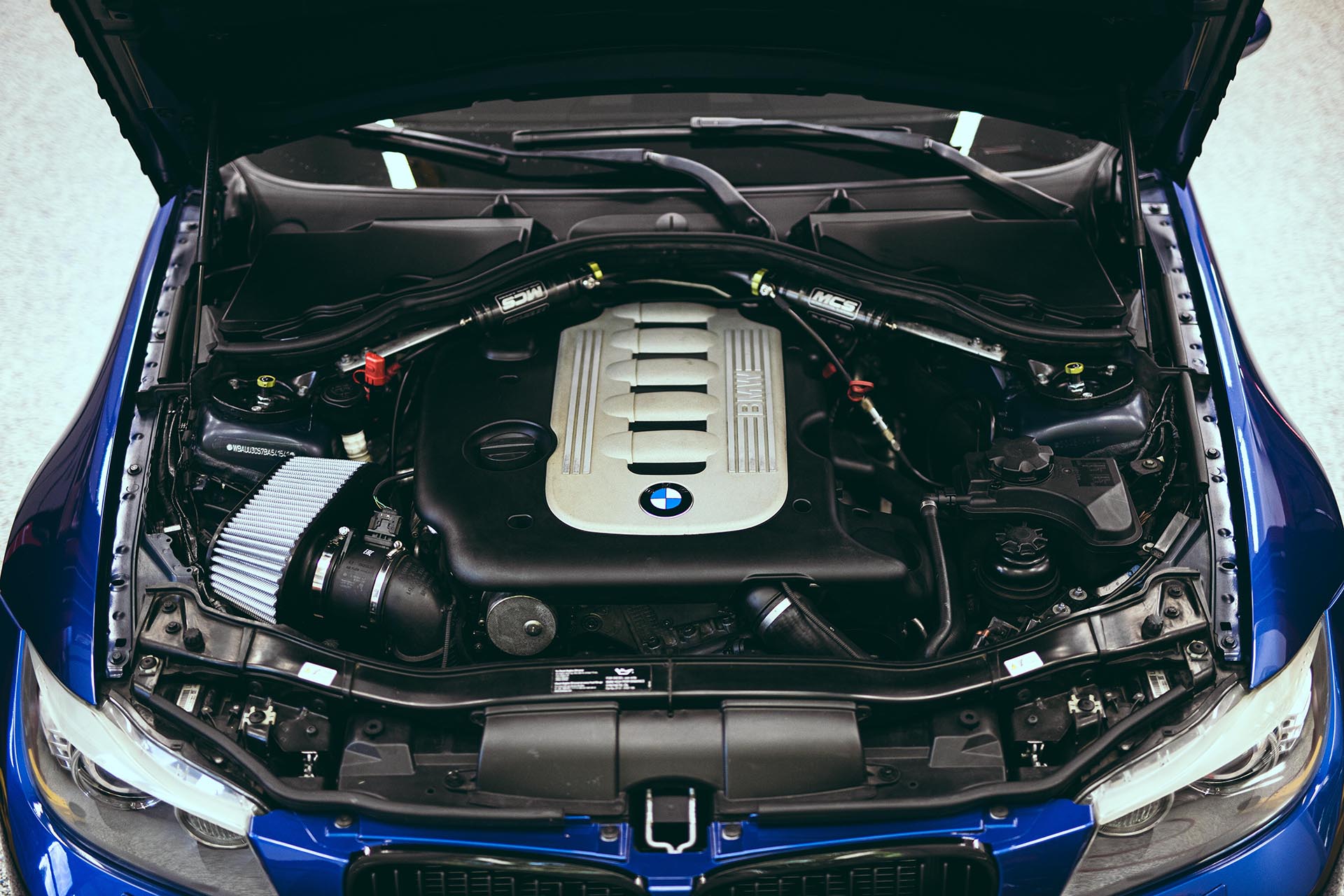 04_BMW E91 335d engine bay2