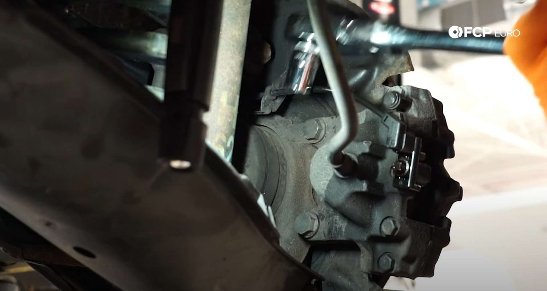 05-DIY-Mercedes-W203-Rear-Brake-Service_Removing-Caliper