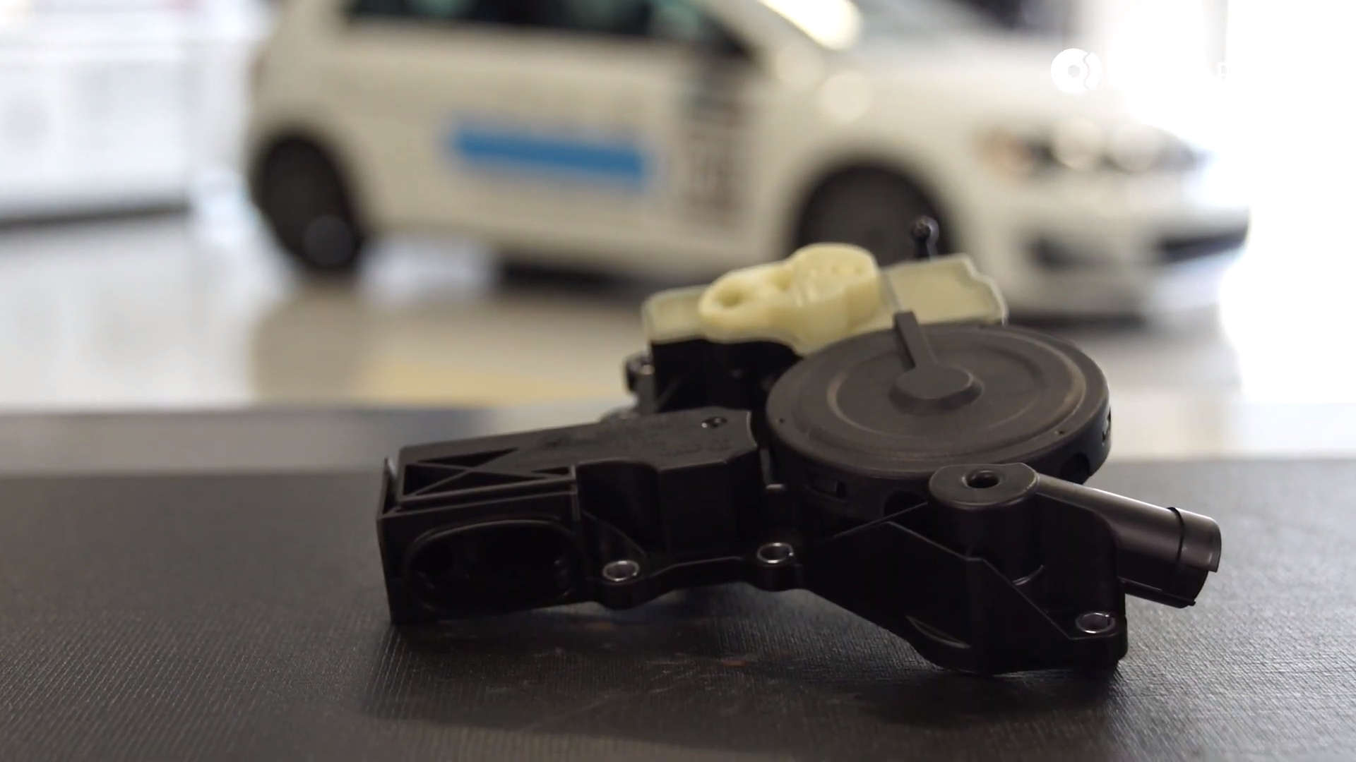 Audi VW MK6 PCV Oil Separator Closeup