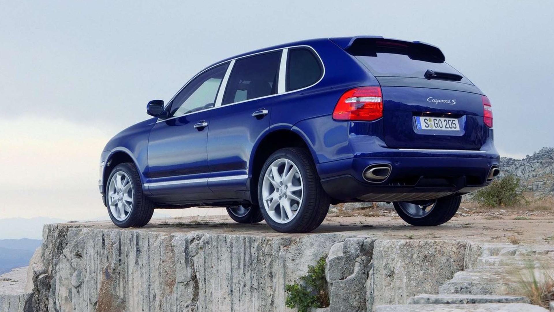 Cheap European Luxury Vehicles Porsche Cayenne rear view