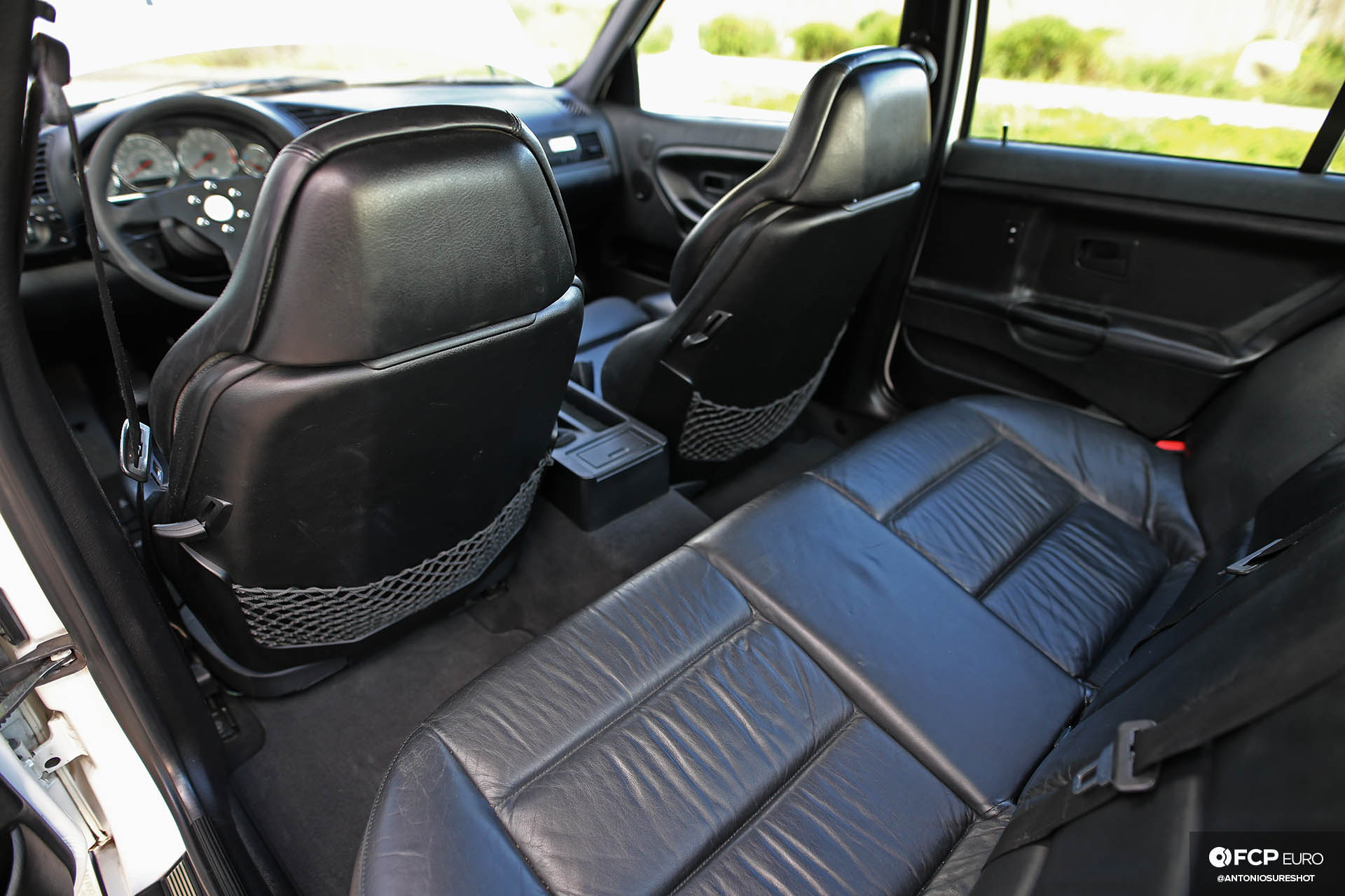 Garage Welt E36 BMW M3 4door sedan black Vader seats
