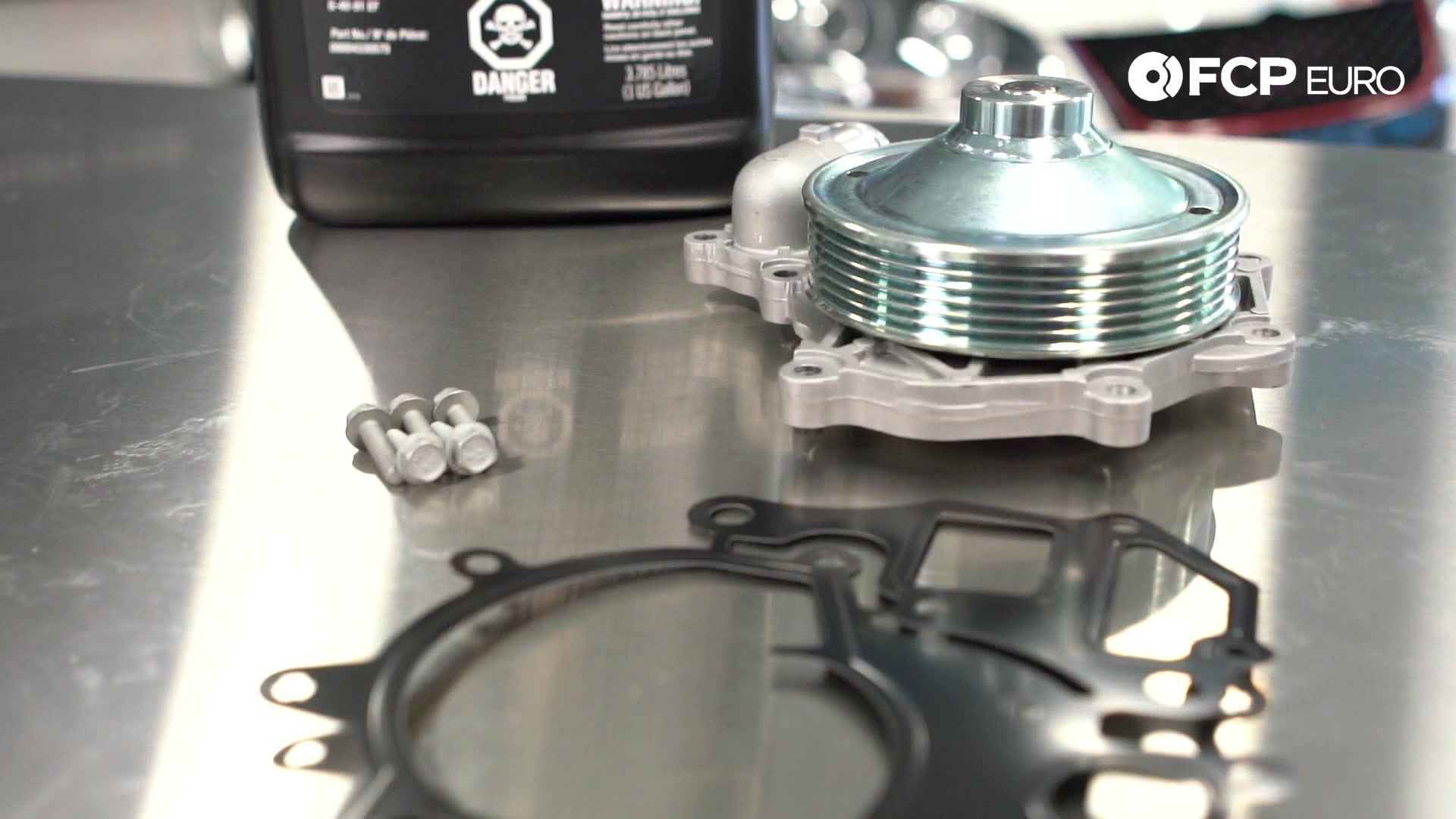 Porsche 996 911 Metal Impeller Water Pump Closeup